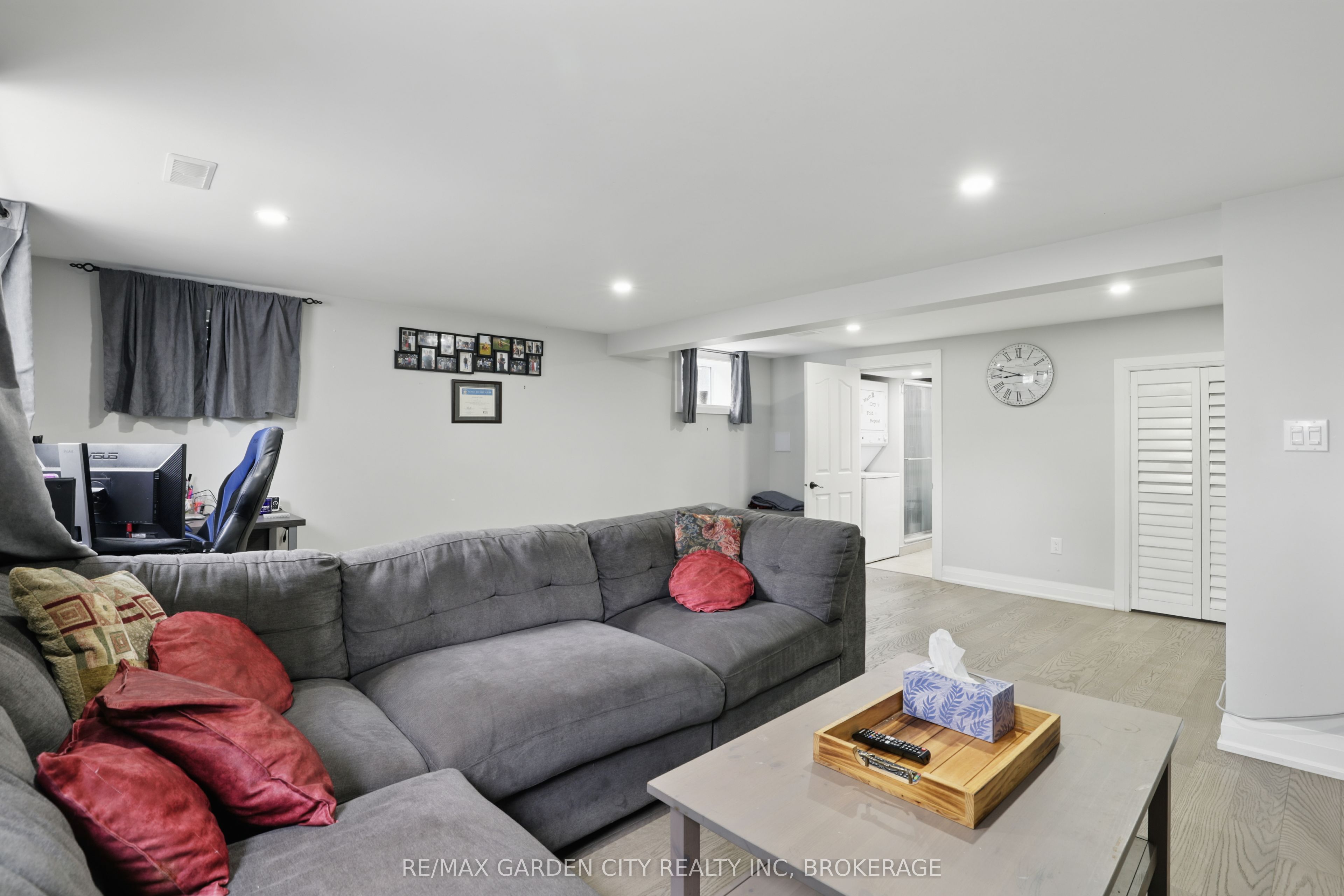 113 Clarence Street Property Photo 35