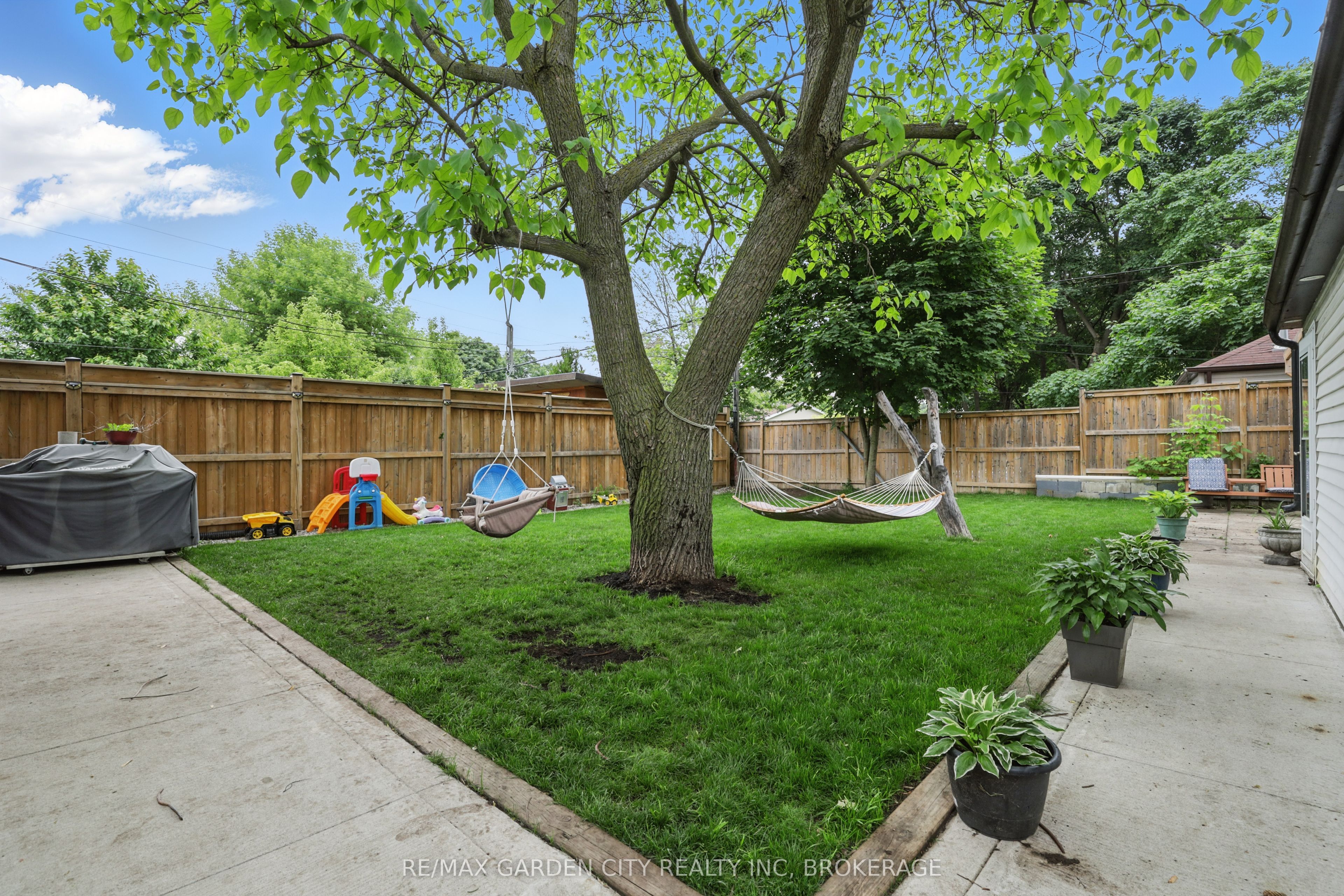 113 Clarence Street Property Photo 40
