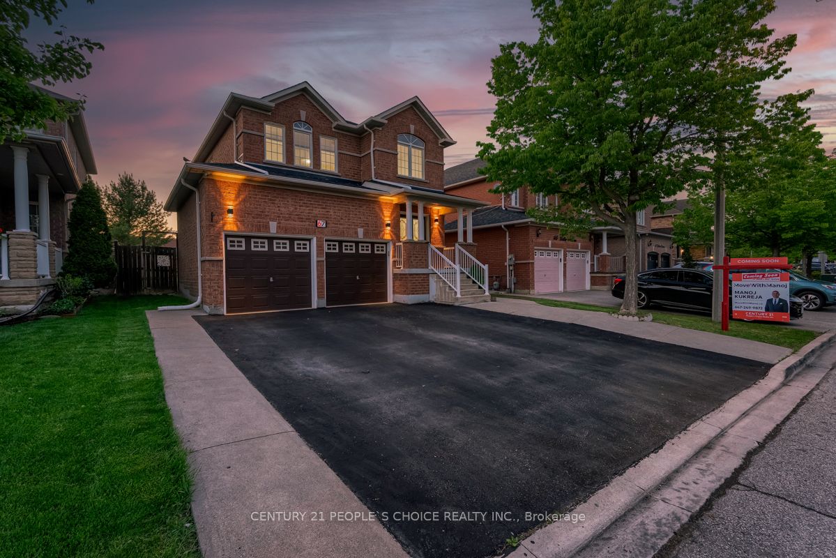 67 Gallucci Crescent Property Photo 2