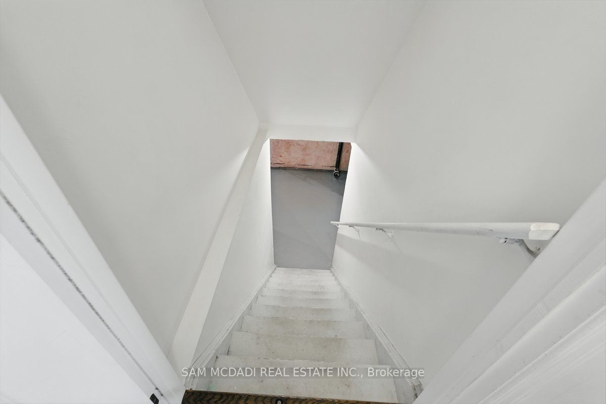 2 Giltspur Rd Property Photo 32