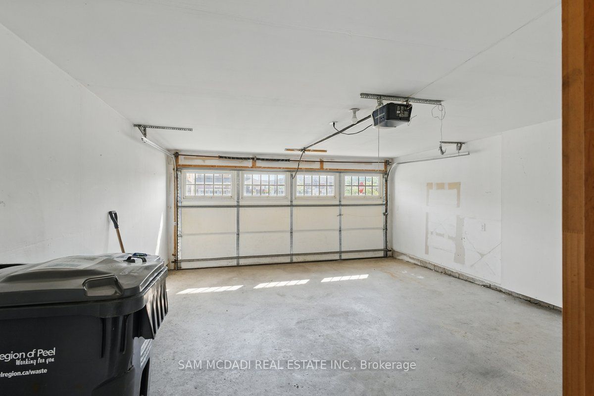 2 Giltspur Rd Property Photo 35