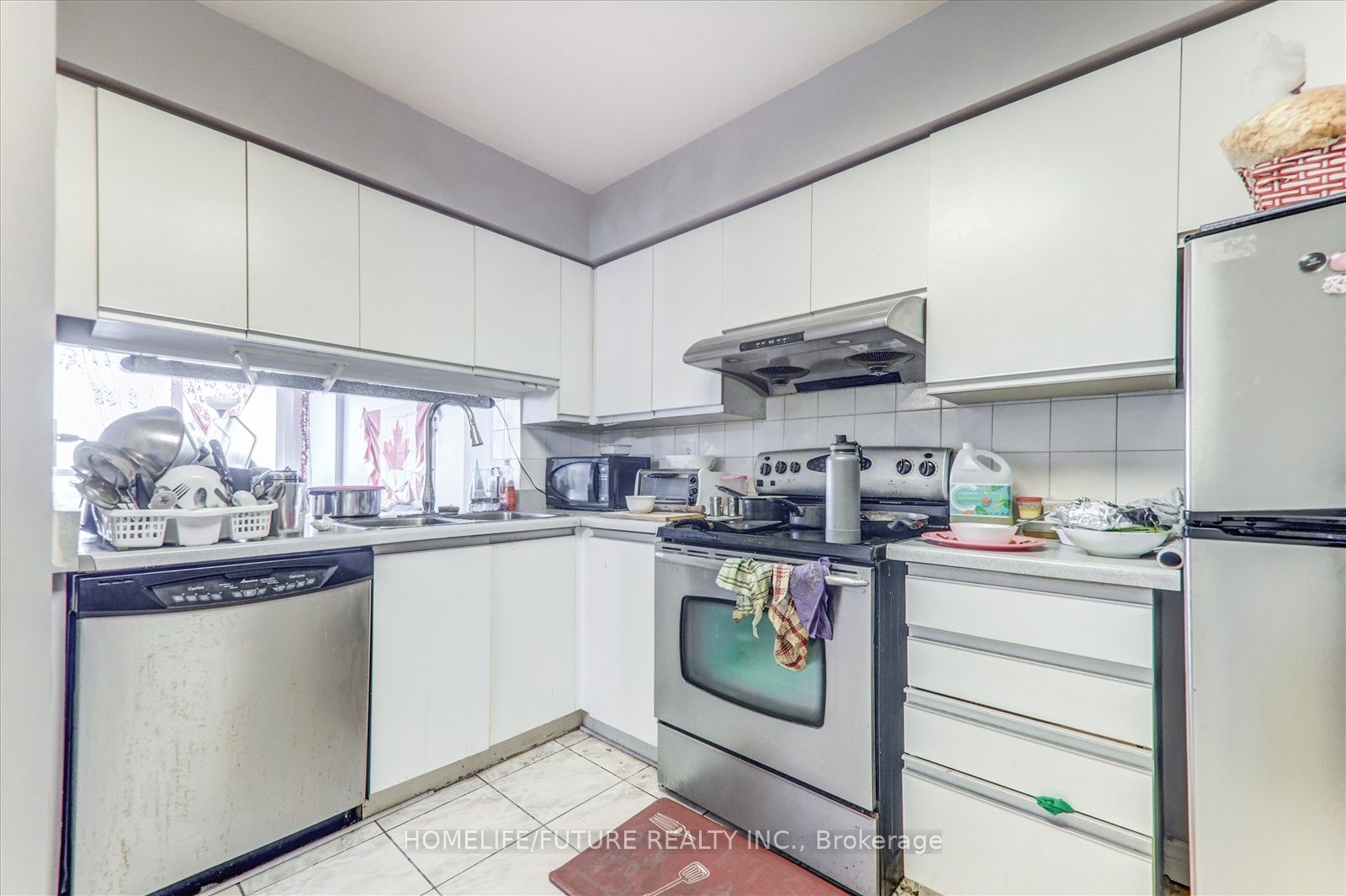 #1004 - 12 Laurelcrest Street Property Photo 11