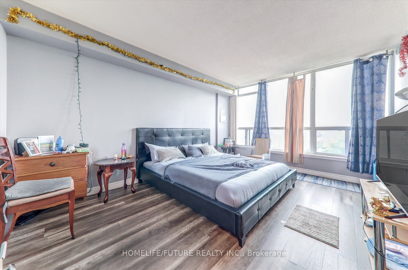 #1004 - 12 Laurelcrest Street Property Photo 17