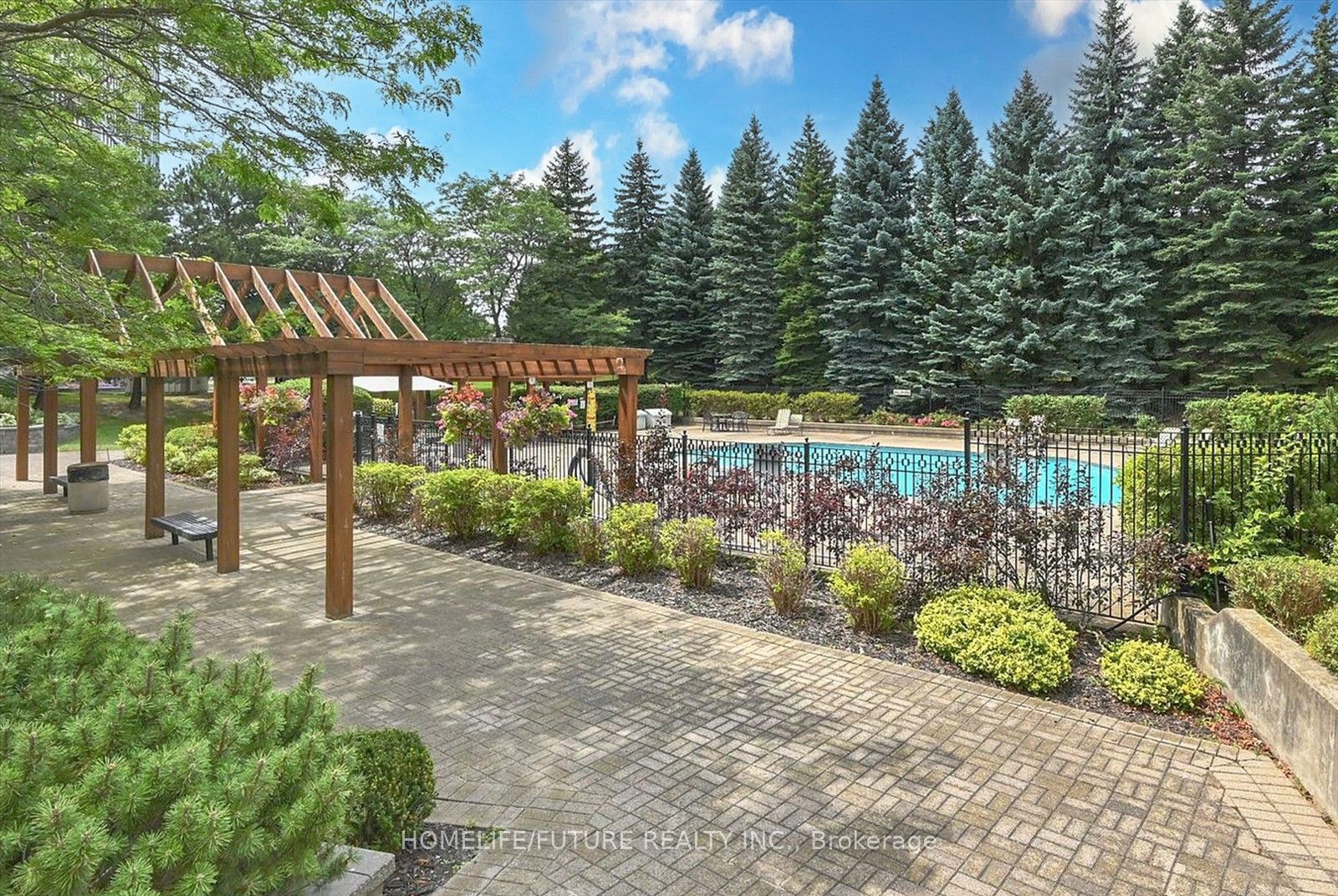 #1004 - 12 Laurelcrest Street Property Photo 24