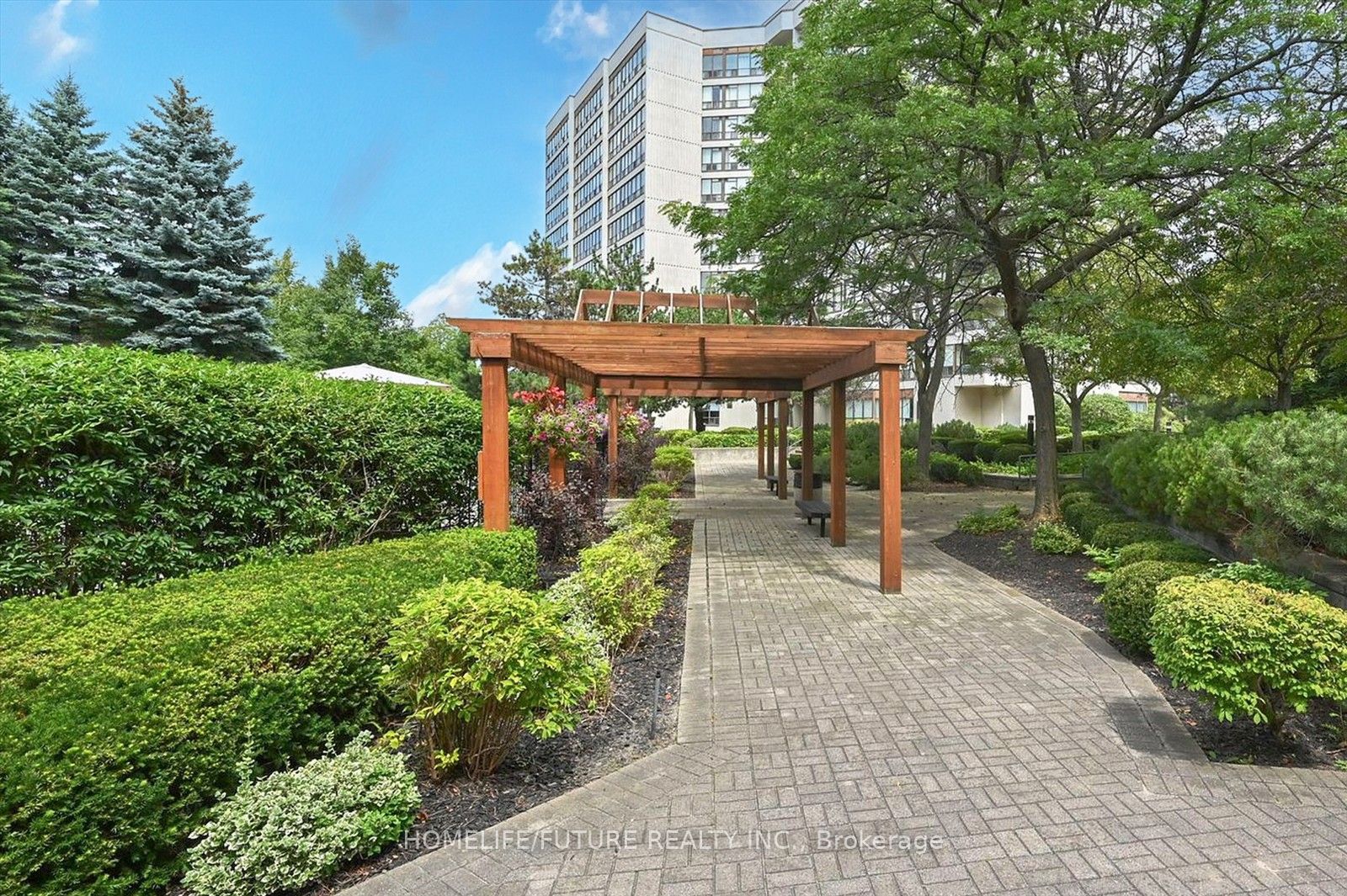 #1004 - 12 Laurelcrest Street Property Photo 25