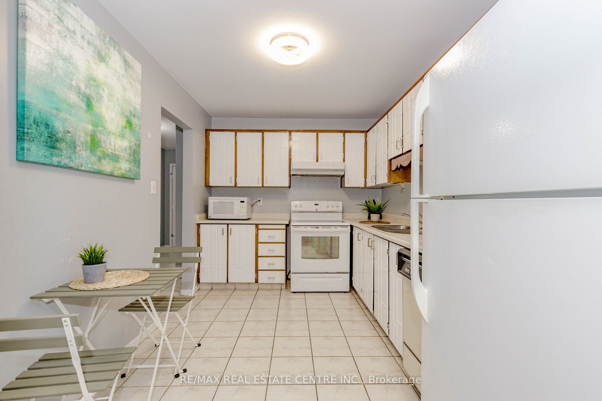 2701 Aquitaine Ave Property Photo 11