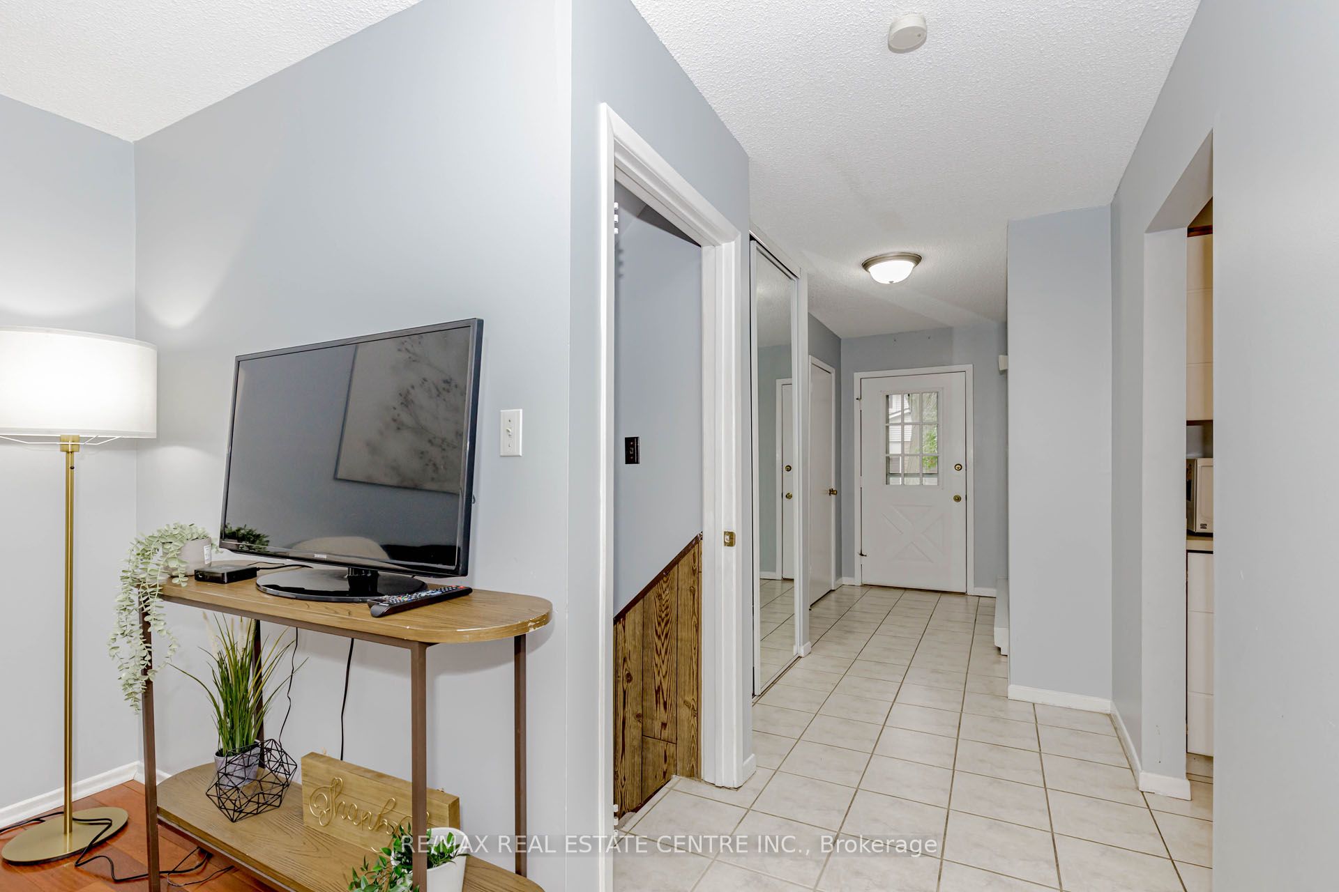 2701 Aquitaine Ave Property Photo 12