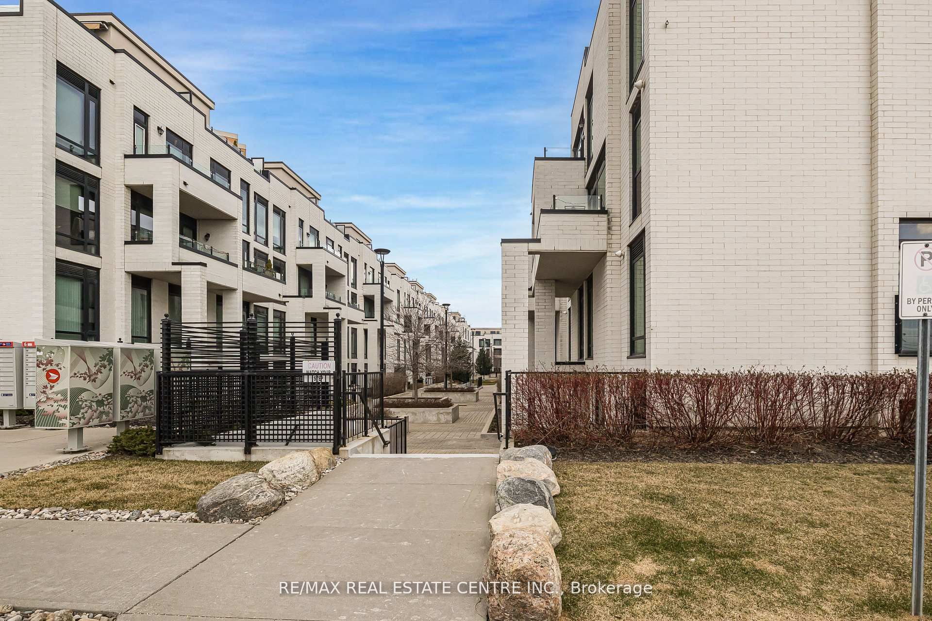 #706 - 138 Widdicombe Hill Boulevard Property Photo 30