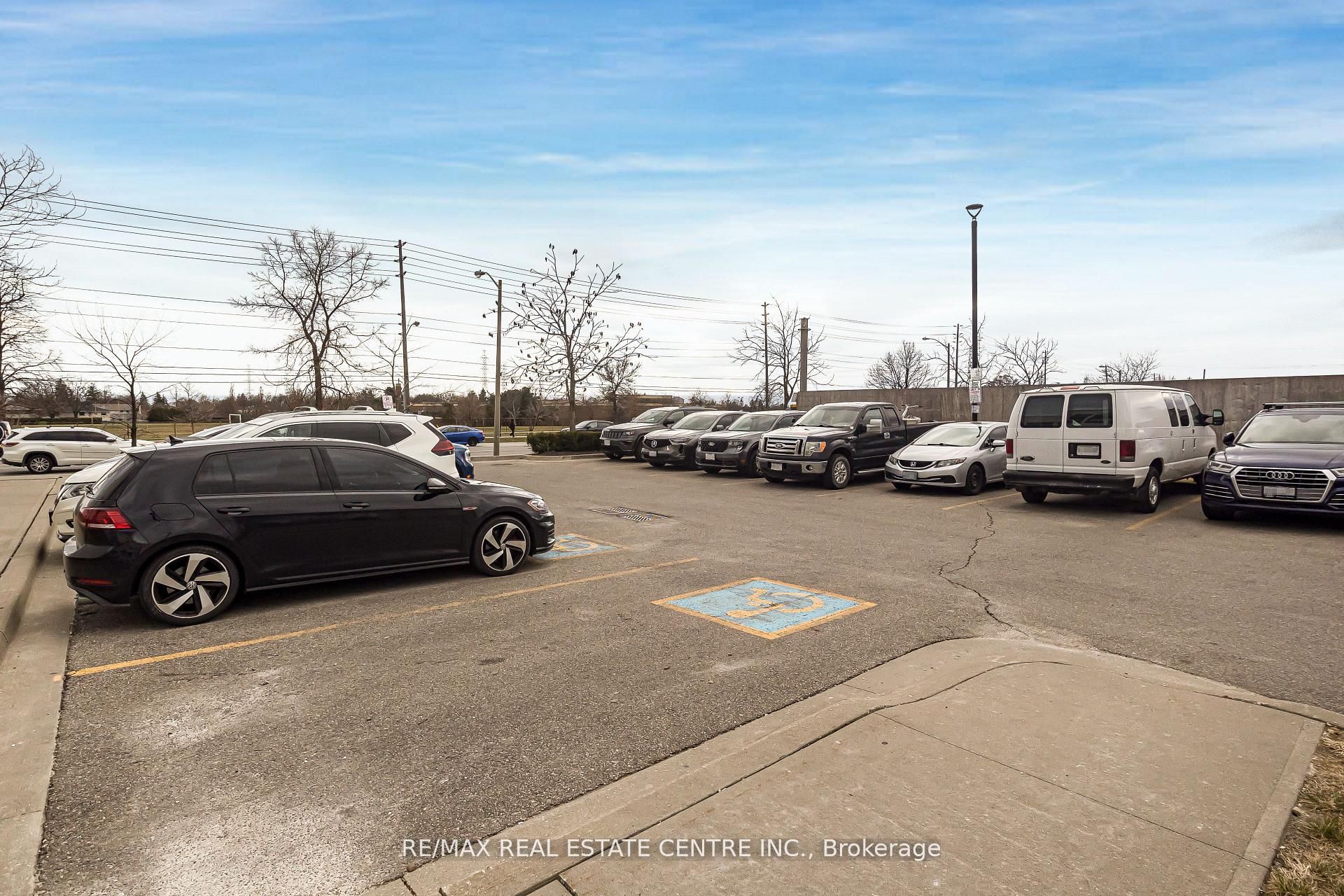#706 - 138 Widdicombe Hill Boulevard Property Photo 37