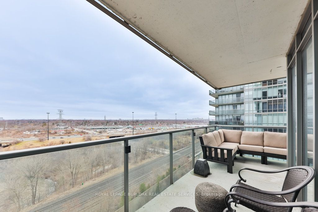 #1511 - 88 Park Lawn Road Property Photo 33