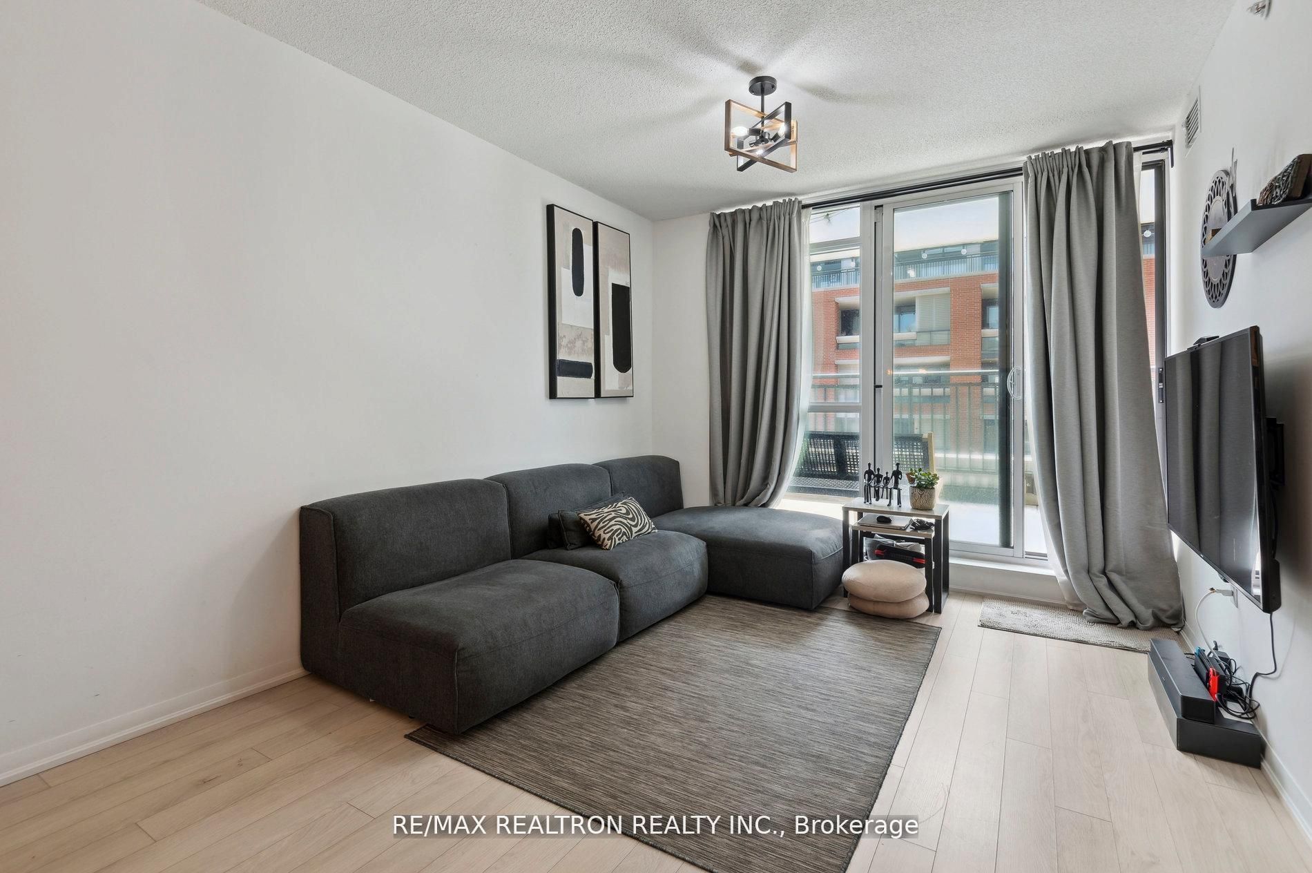 #731 - 3091 Dufferin Street Property Photo 7