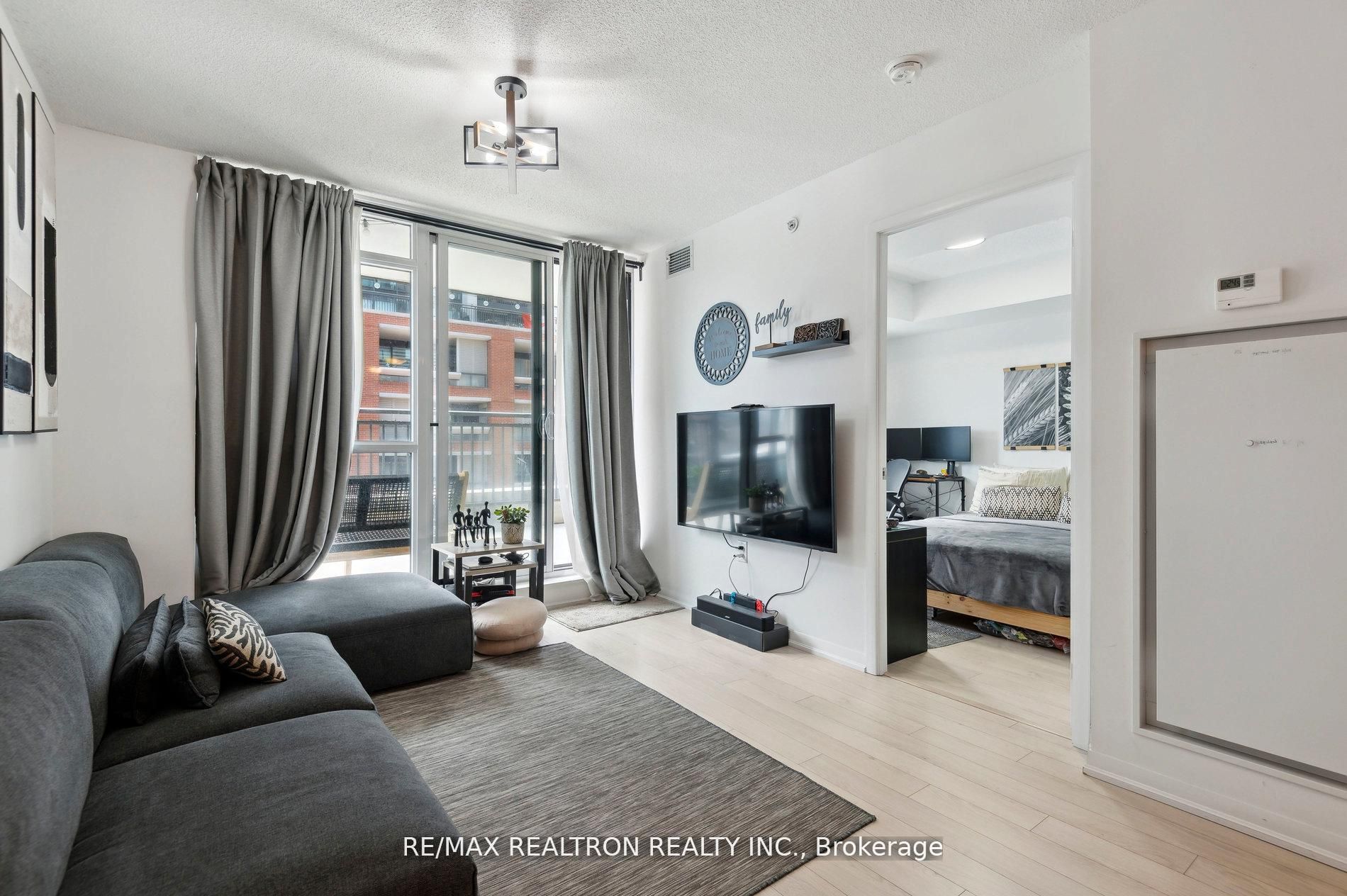 #731 - 3091 Dufferin Street Property Photo 8