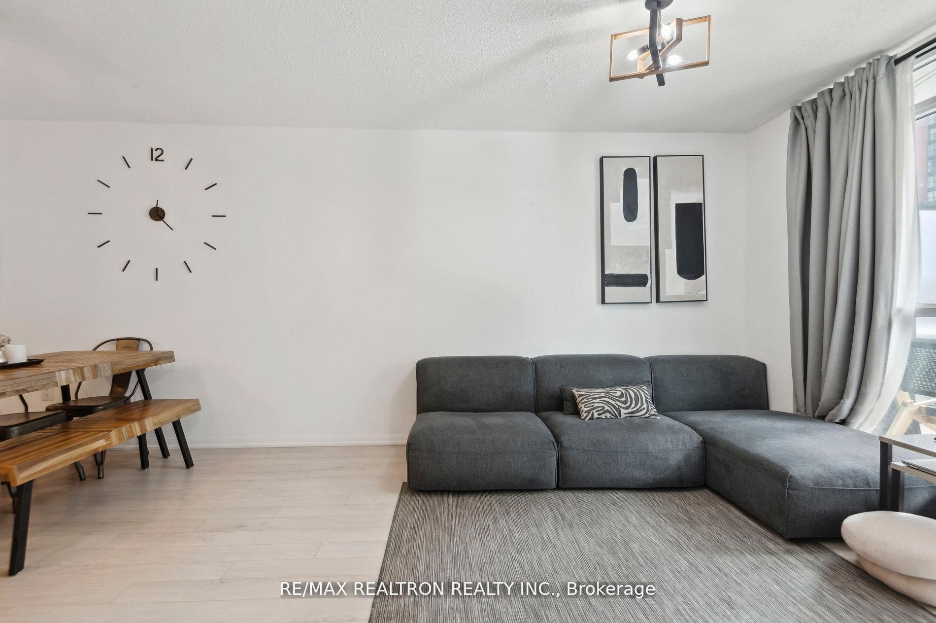 #731 - 3091 Dufferin Street Property Photo 11