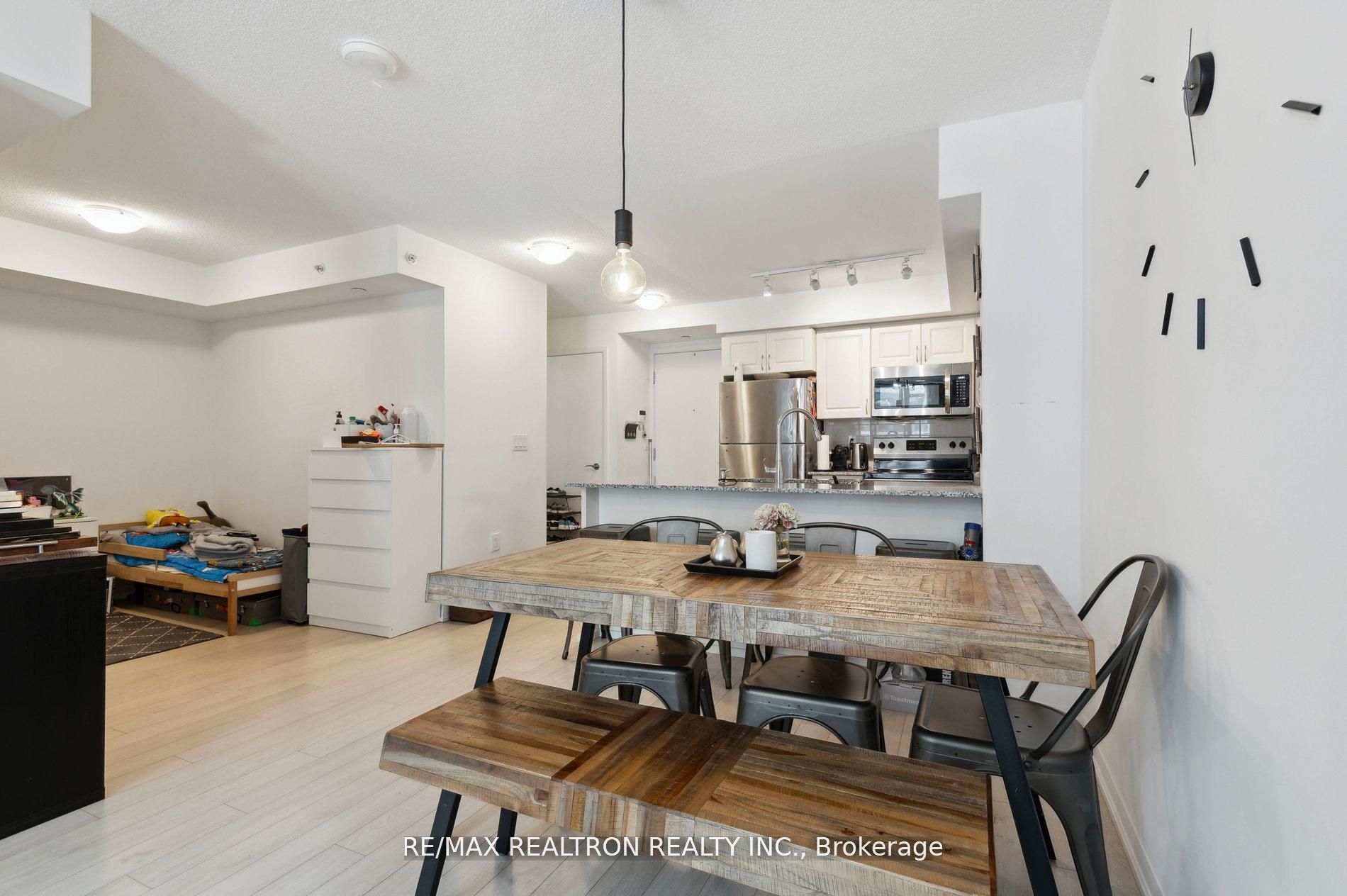 #731 - 3091 Dufferin Street Property Photo 15