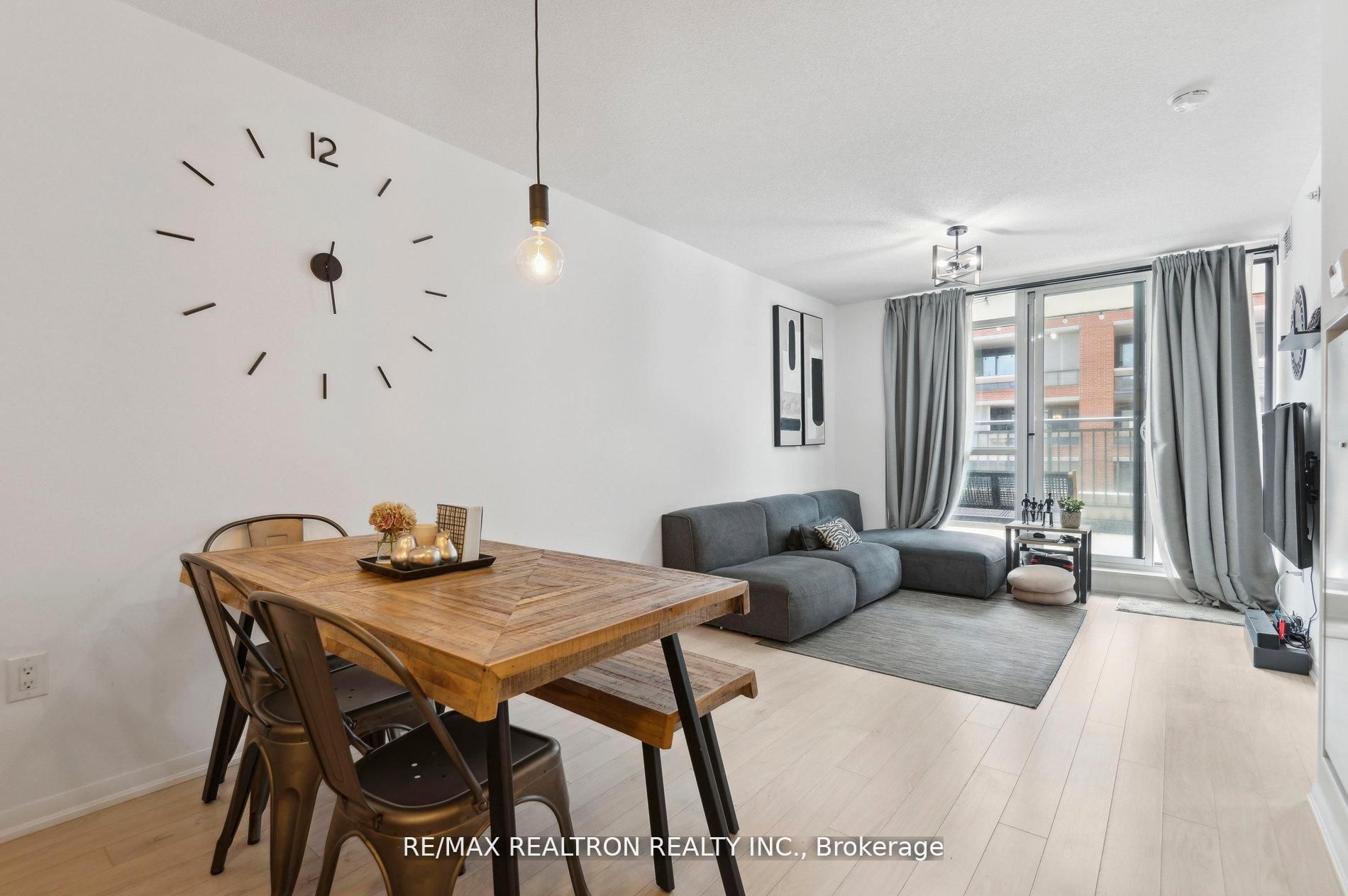 #731 - 3091 Dufferin Street Property Photo 16