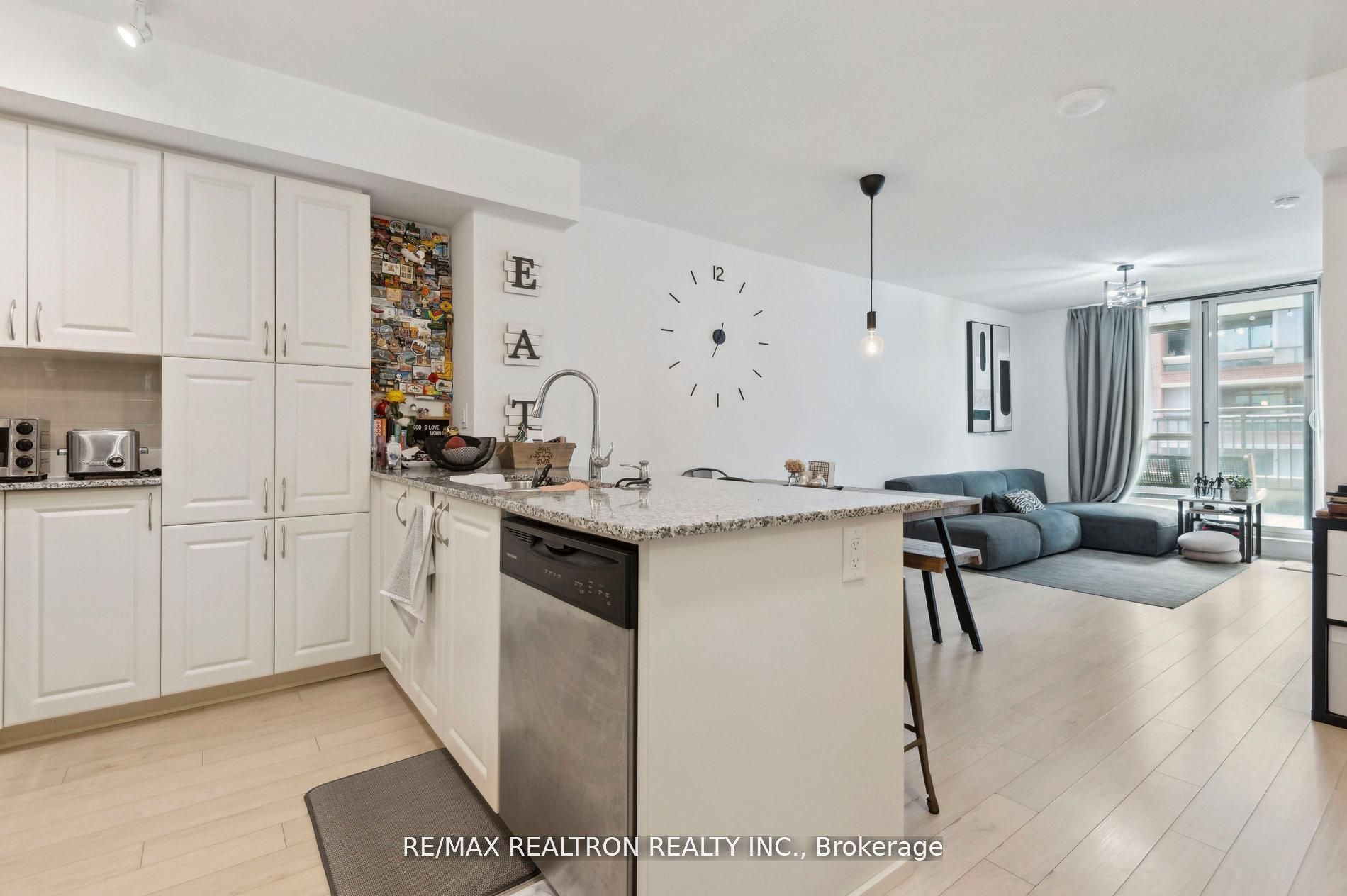 #731 - 3091 Dufferin Street Property Photo 23