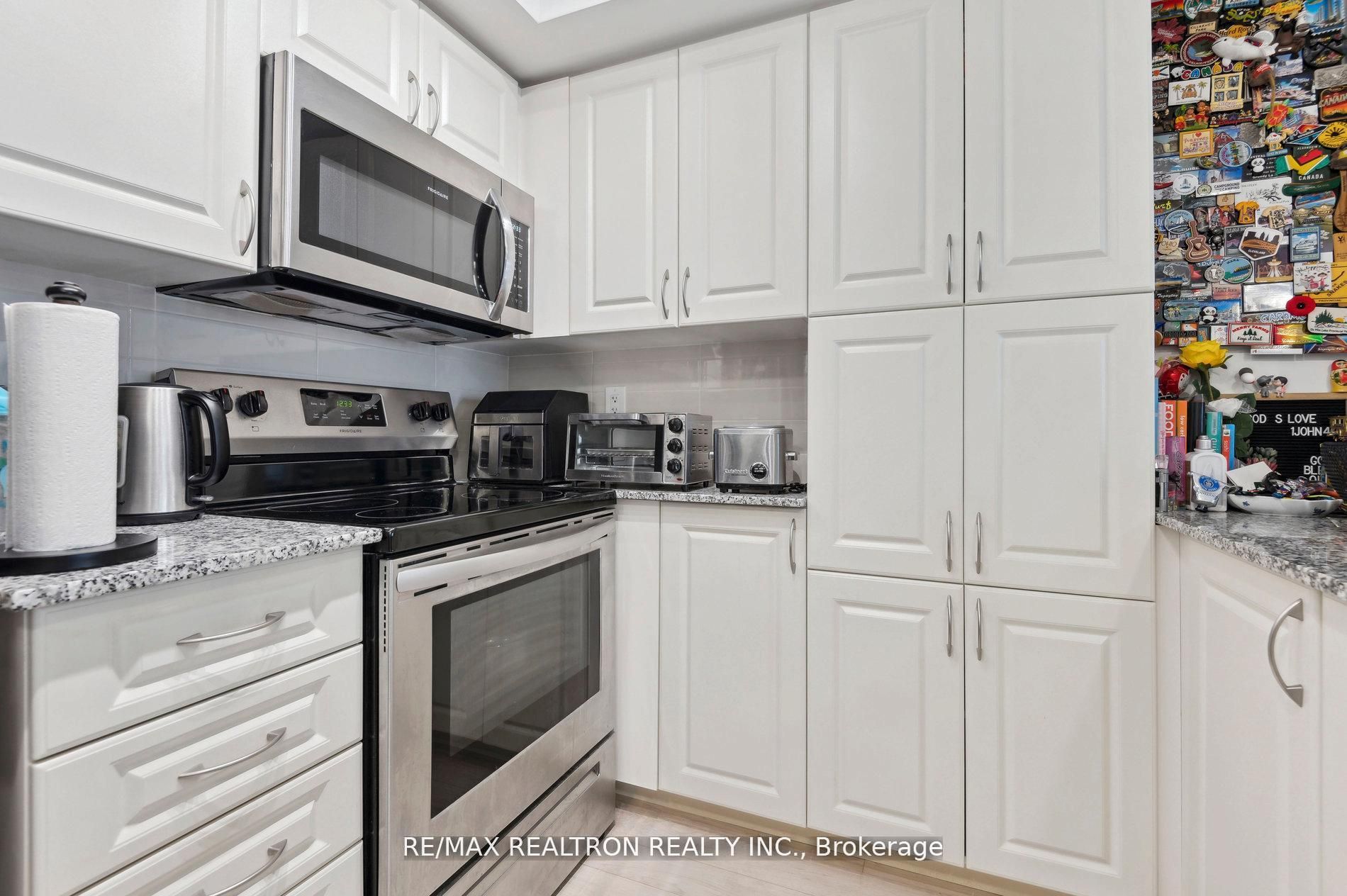 #731 - 3091 Dufferin Street Property Photo 24