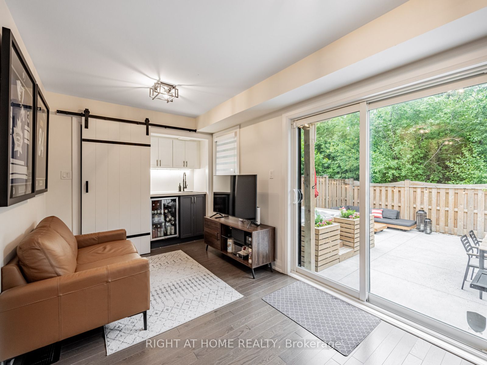 1800 Mitoff Pl Property Photo 14
