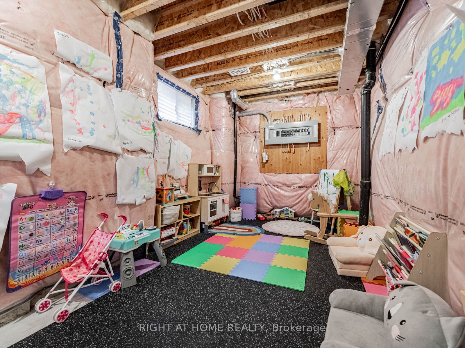 1800 Mitoff Pl Property Photo 33