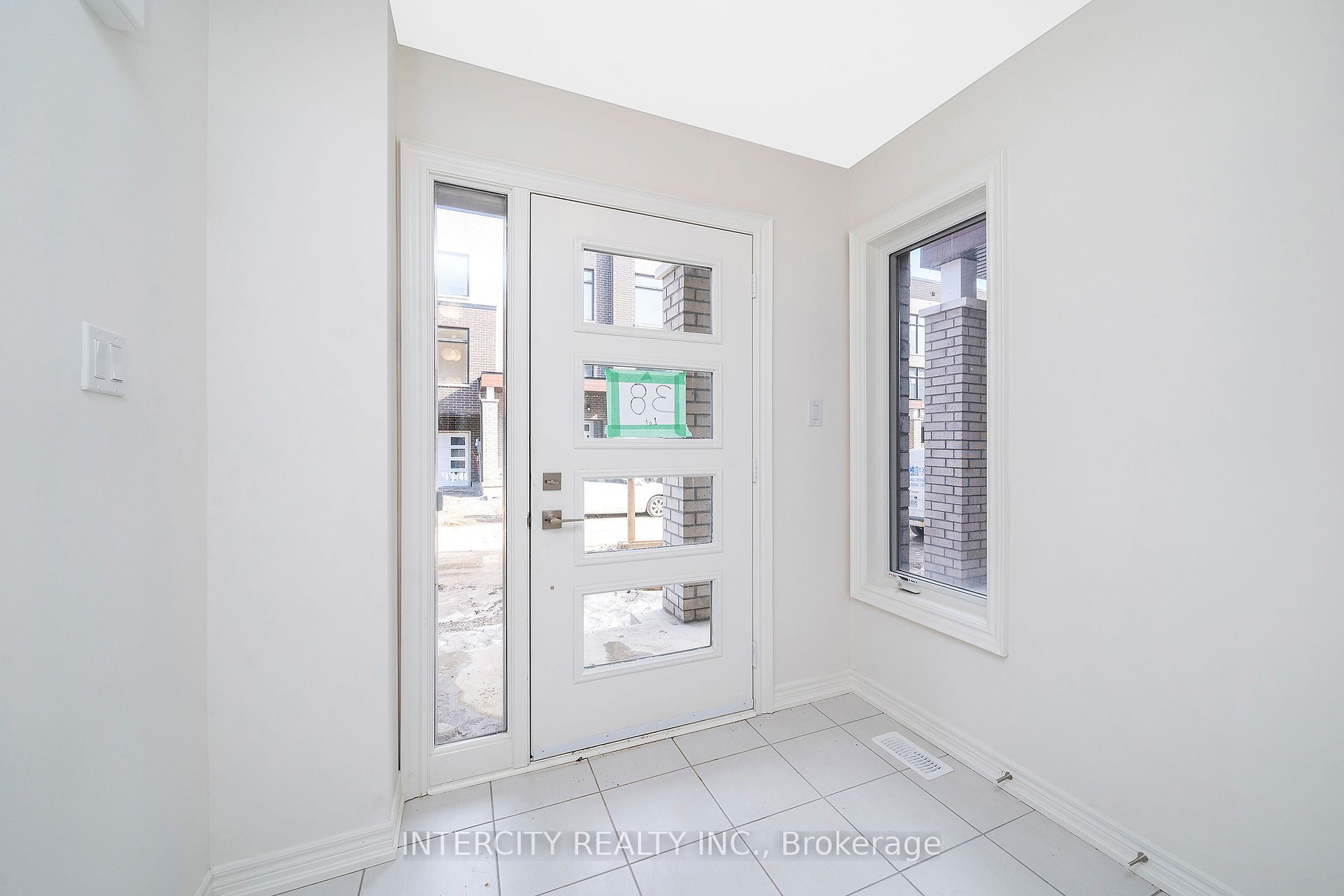 12 Queenpost Drive Property Photo 3