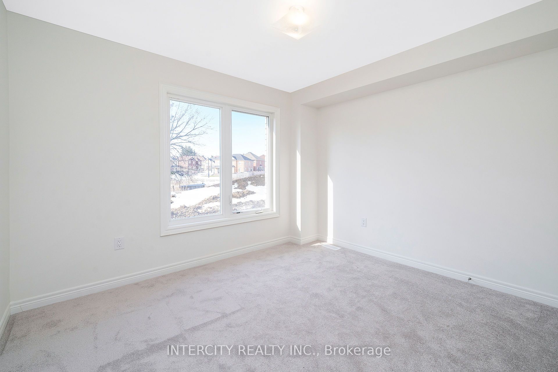 12 Queenpost Drive Property Photo 5