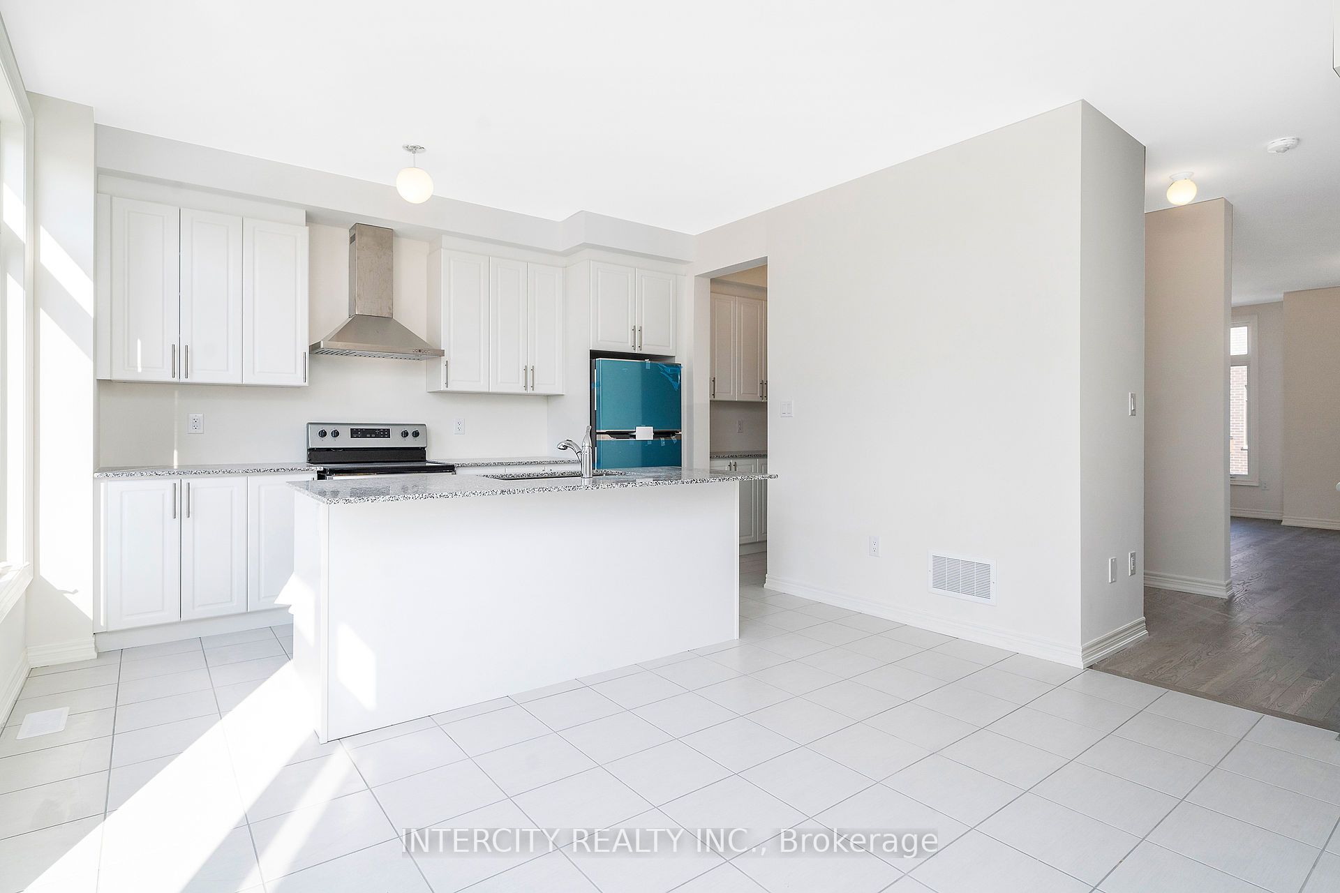 12 Queenpost Drive Property Photo 10