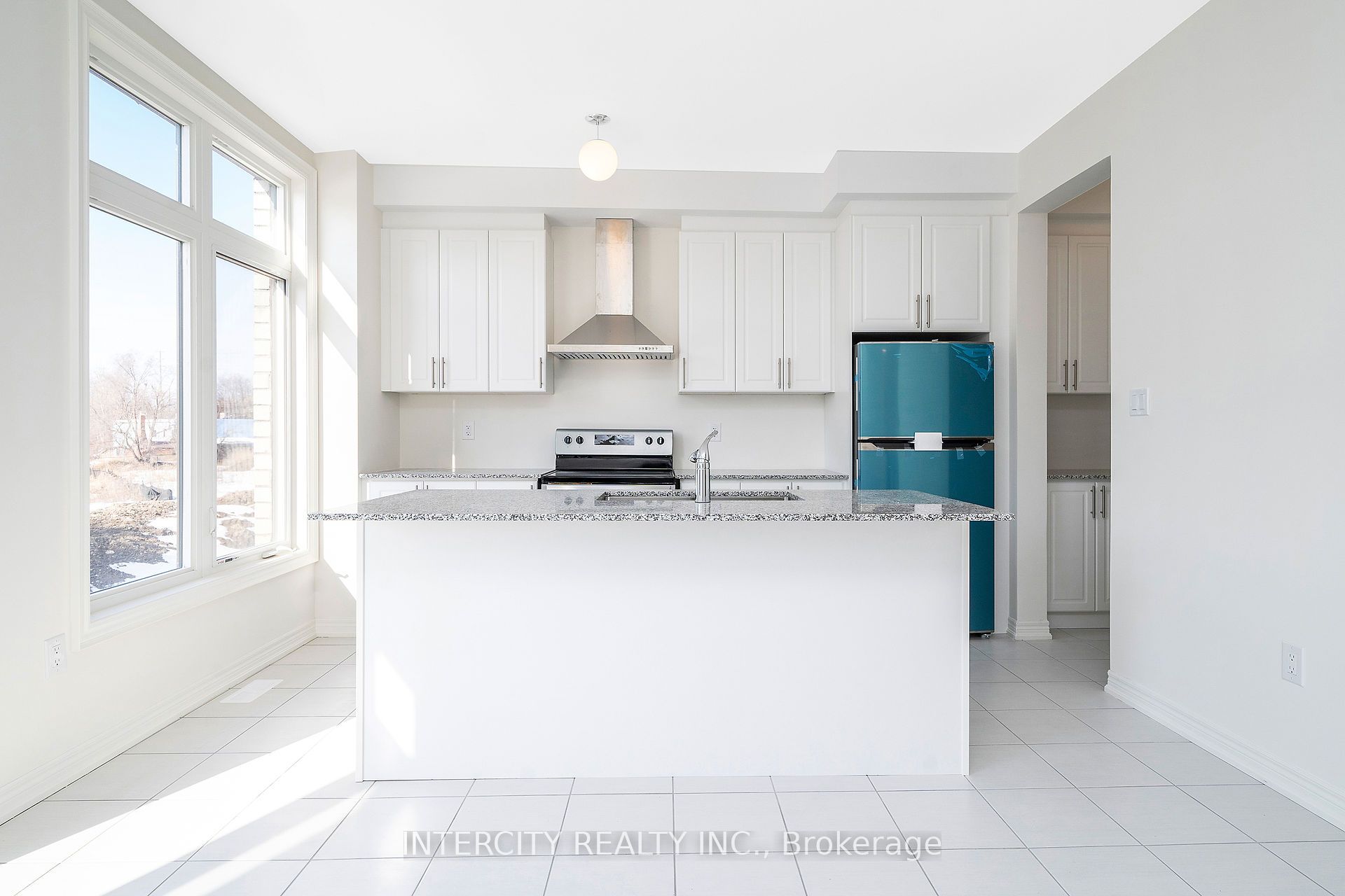 12 Queenpost Drive Property Photo 11