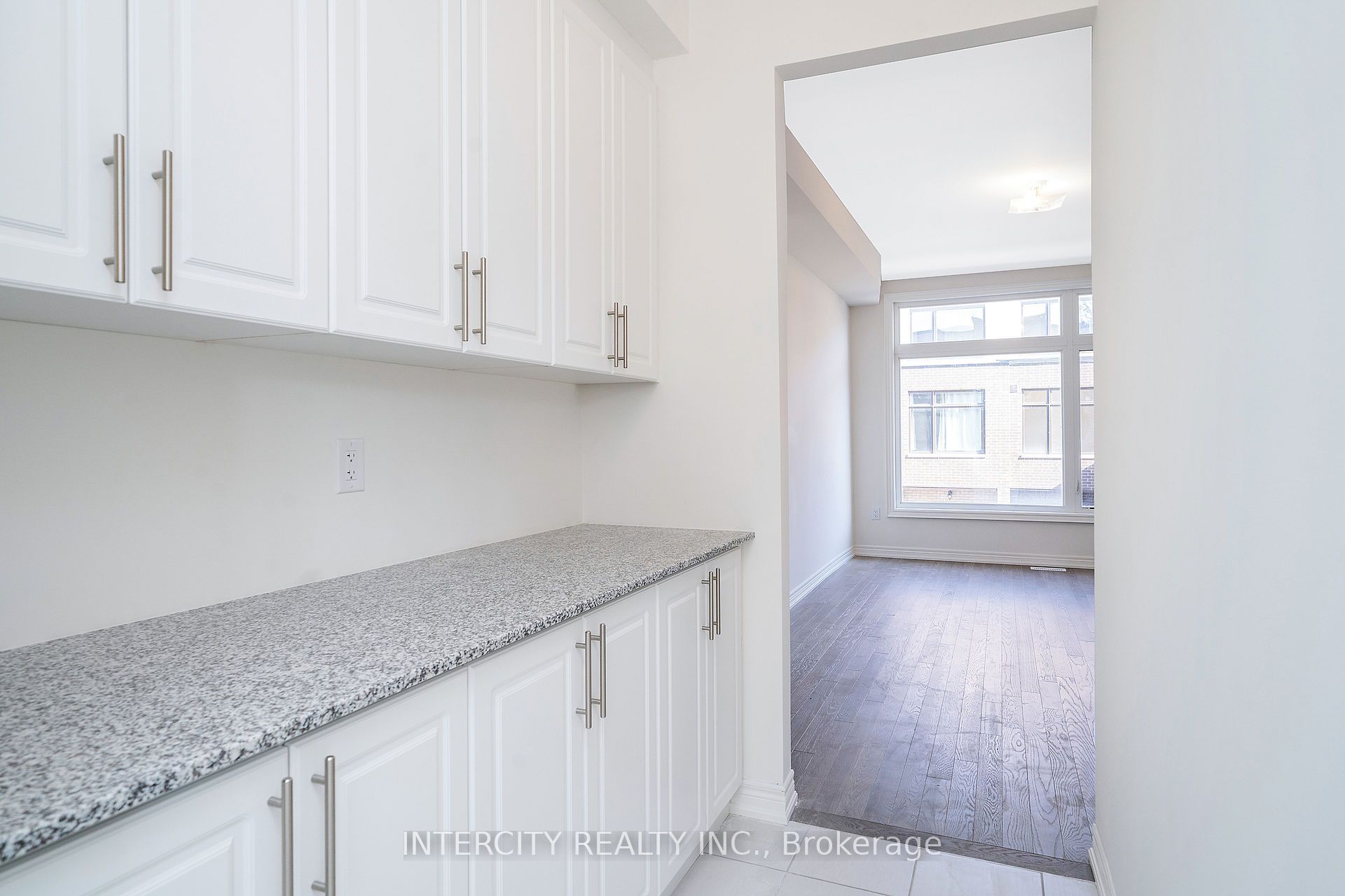 12 Queenpost Drive Property Photo 16