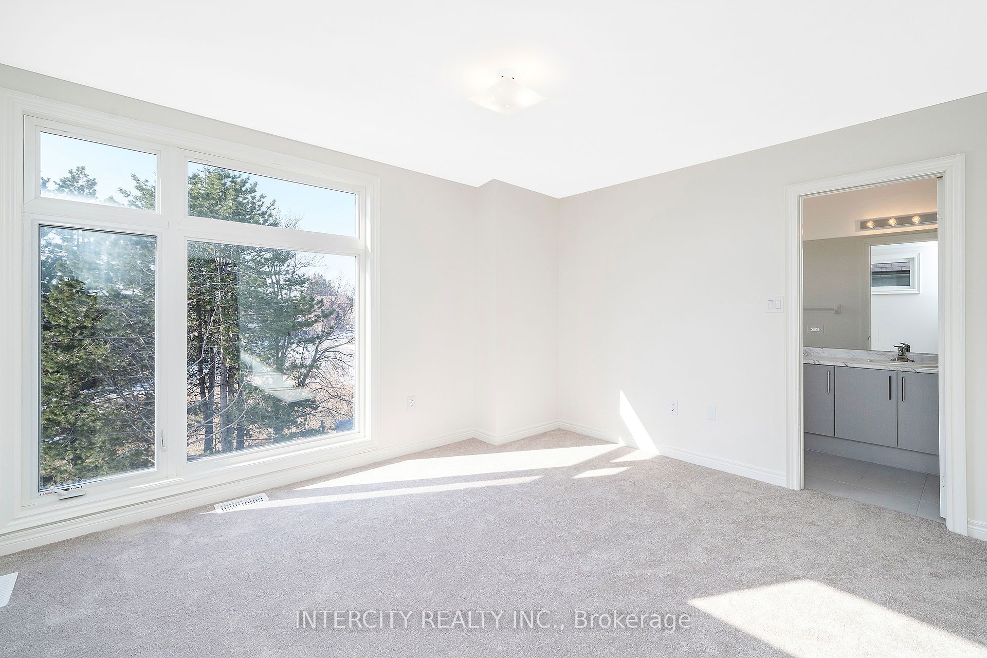 12 Queenpost Drive Property Photo 21