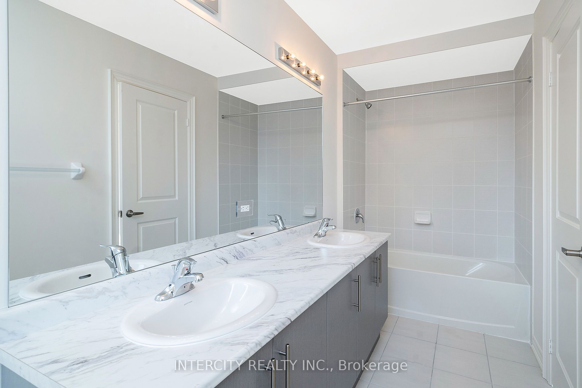 12 Queenpost Drive Property Photo 23