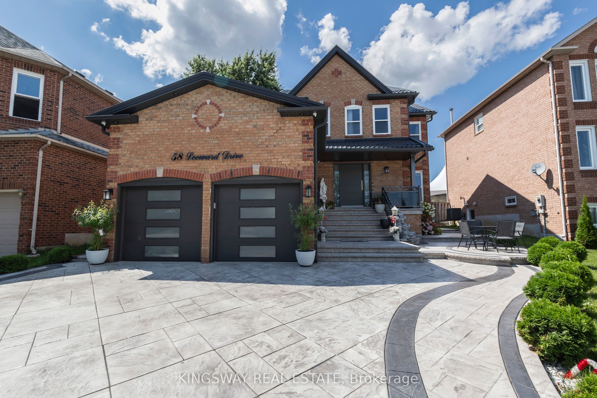 58 Leeward Dr Property Photo 2