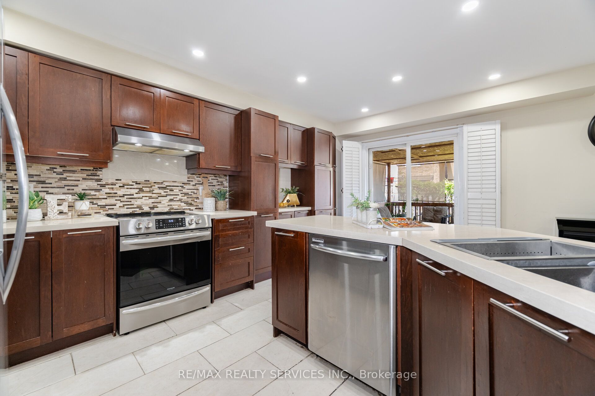 21 Queen Mary Dr Property Photo 15