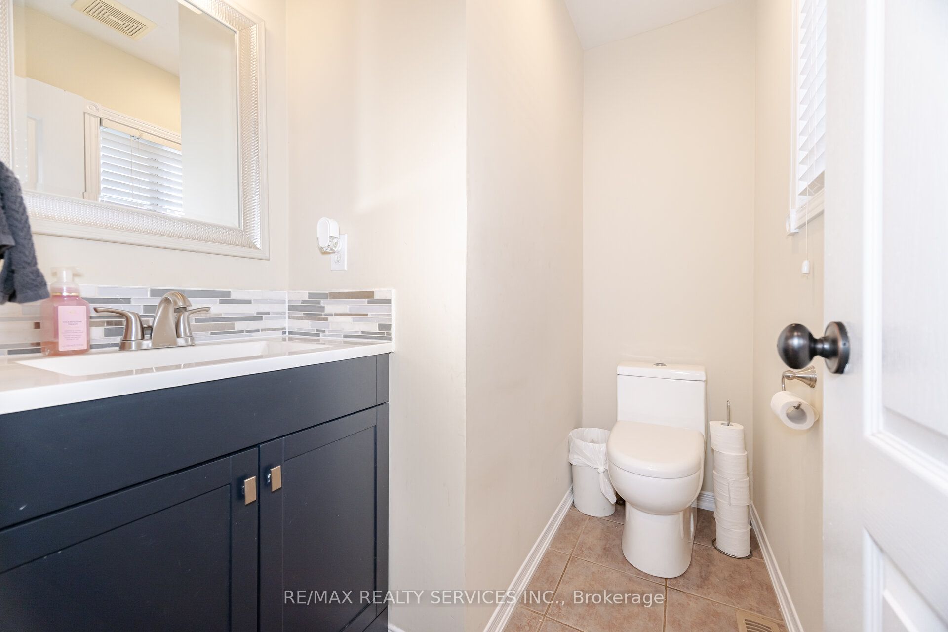 21 Queen Mary Dr Property Photo 24