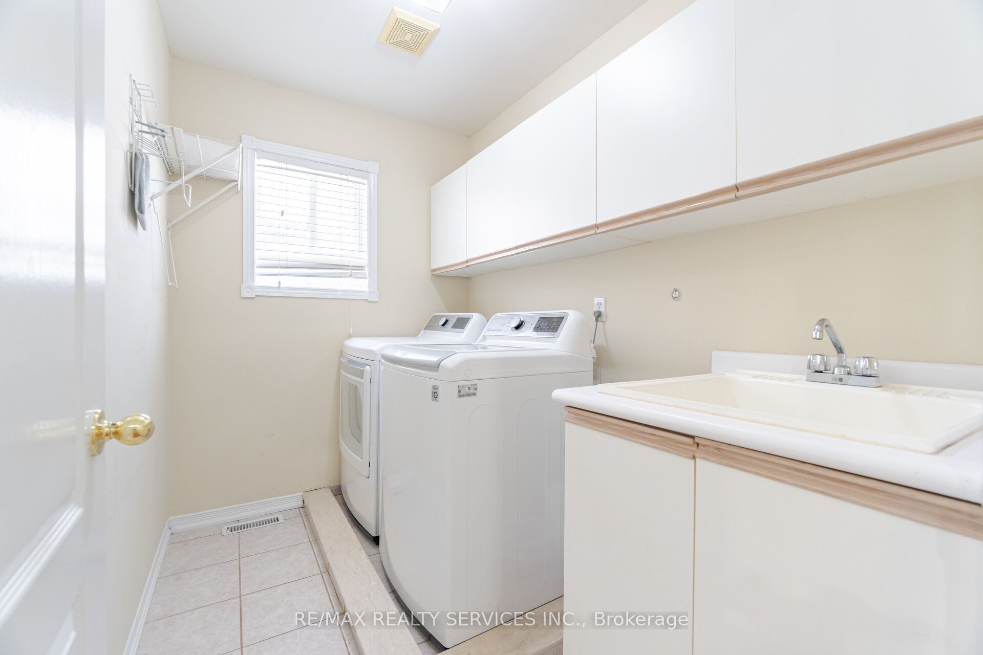 21 Queen Mary Dr Property Photo 34