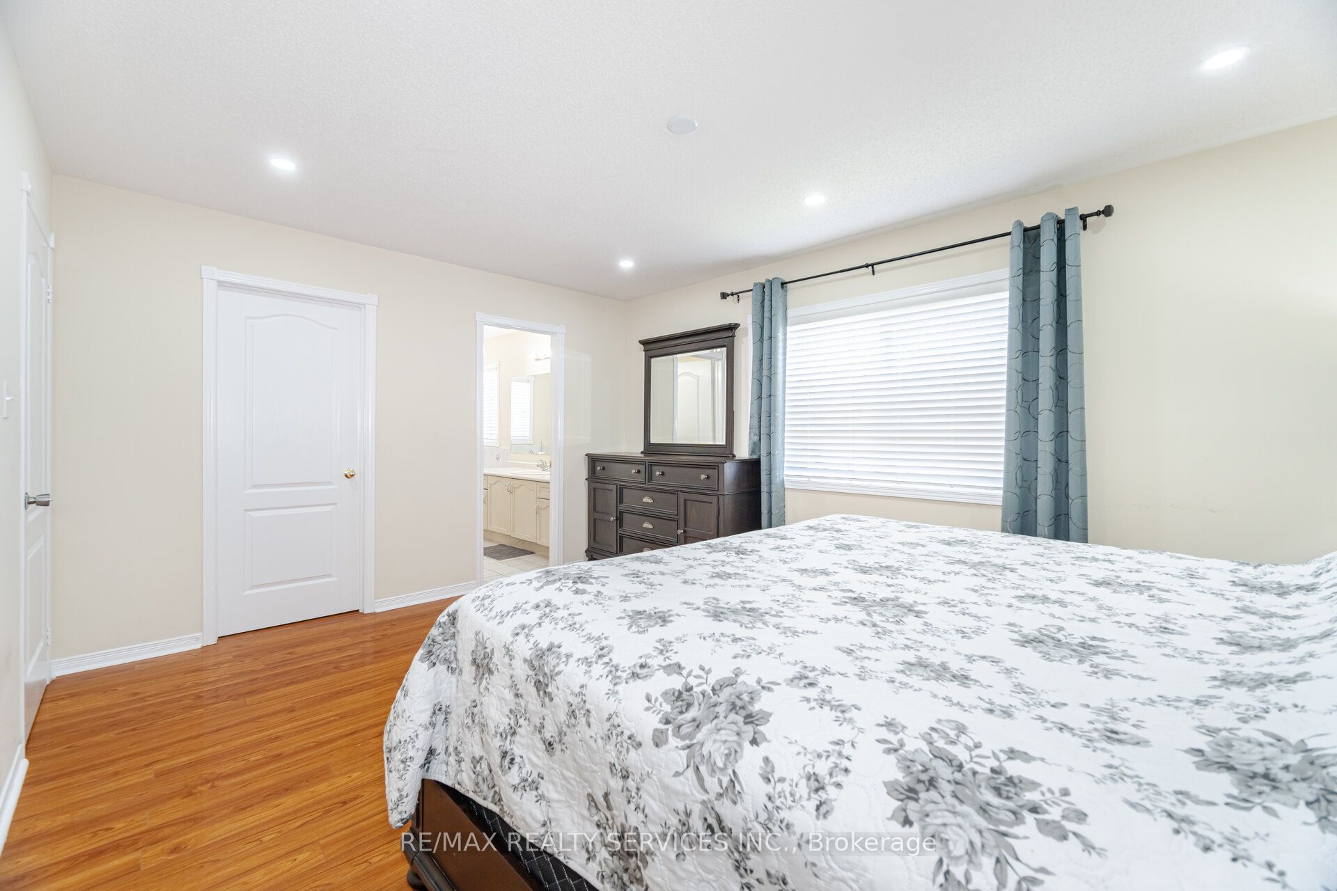 21 Queen Mary Dr Property Photo 49