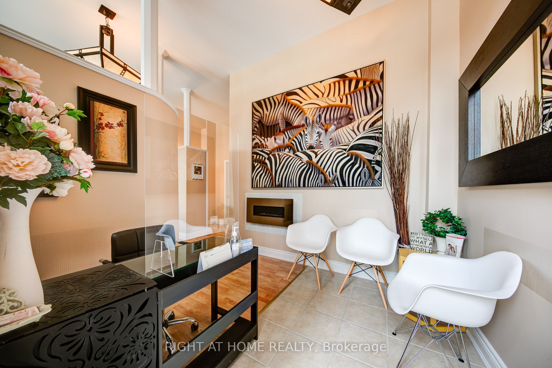120 Bronte Road 10 Property Photo 4