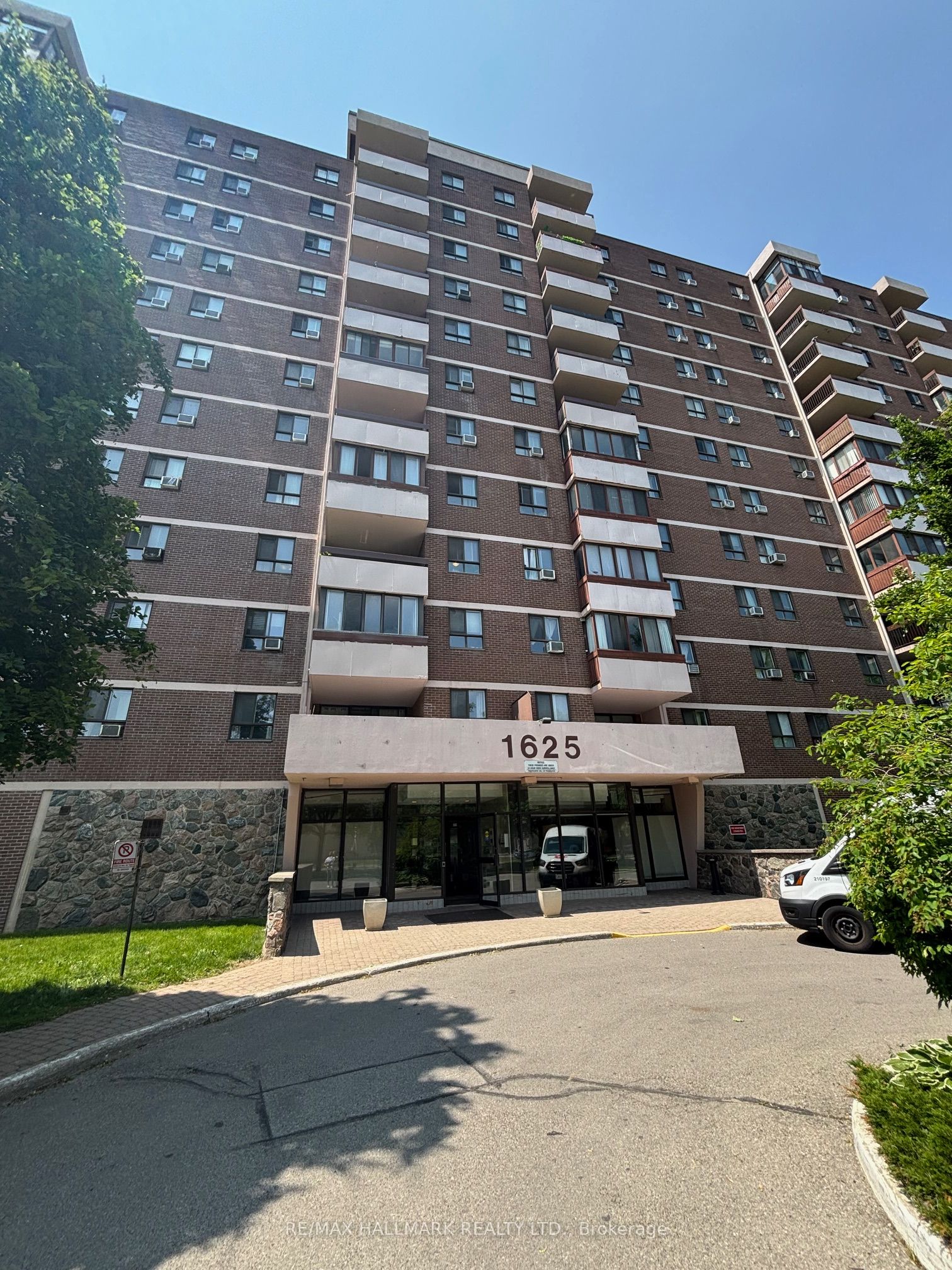 1625 Bloor Street 213 Property Photo 1