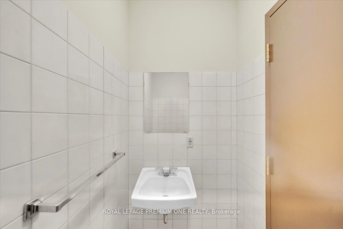 3530 Derry Road E 102 Property Photo 22