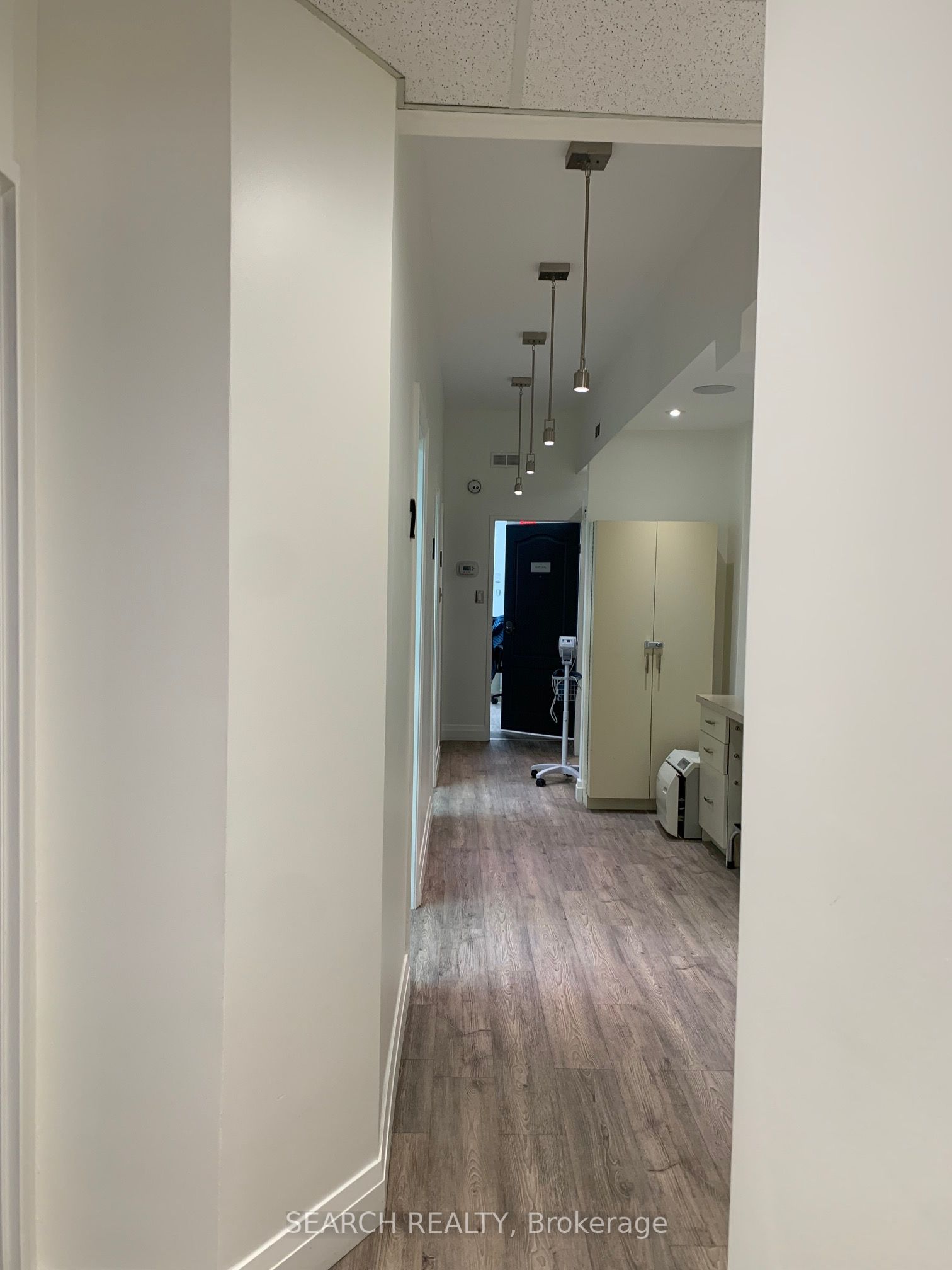 2983 Bloor Street W 2 Property Photo 7