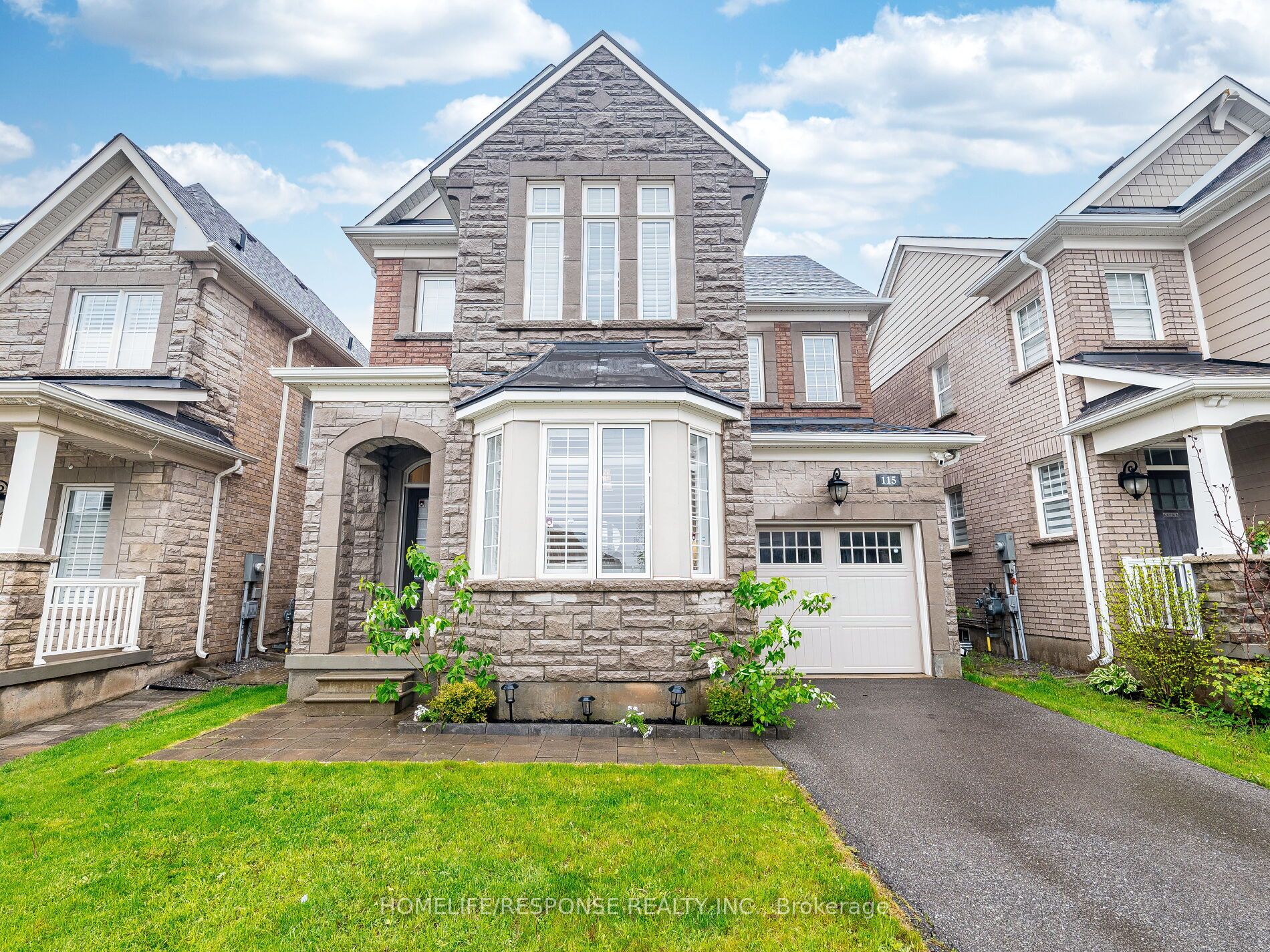 115 Beaveridge Avenue W Property Photo 1