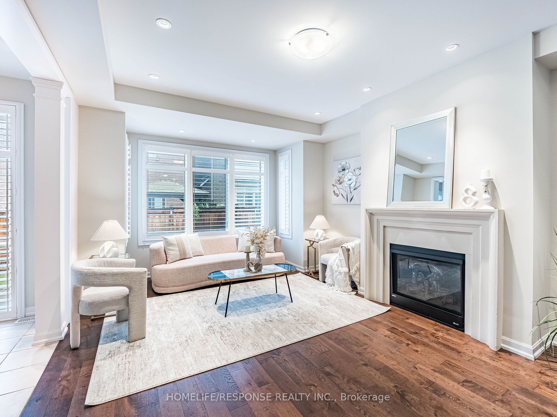 115 Beaveridge Avenue W Property Photo 8
