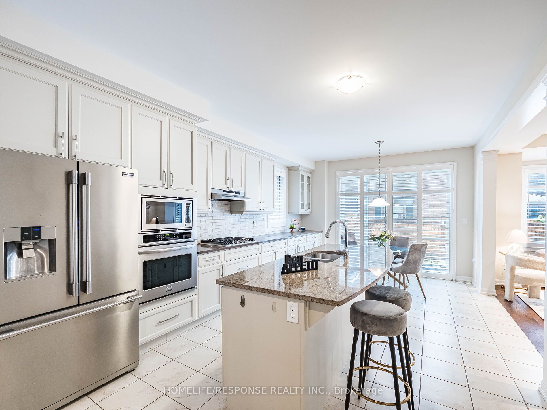 115 Beaveridge Avenue W Property Photo 11