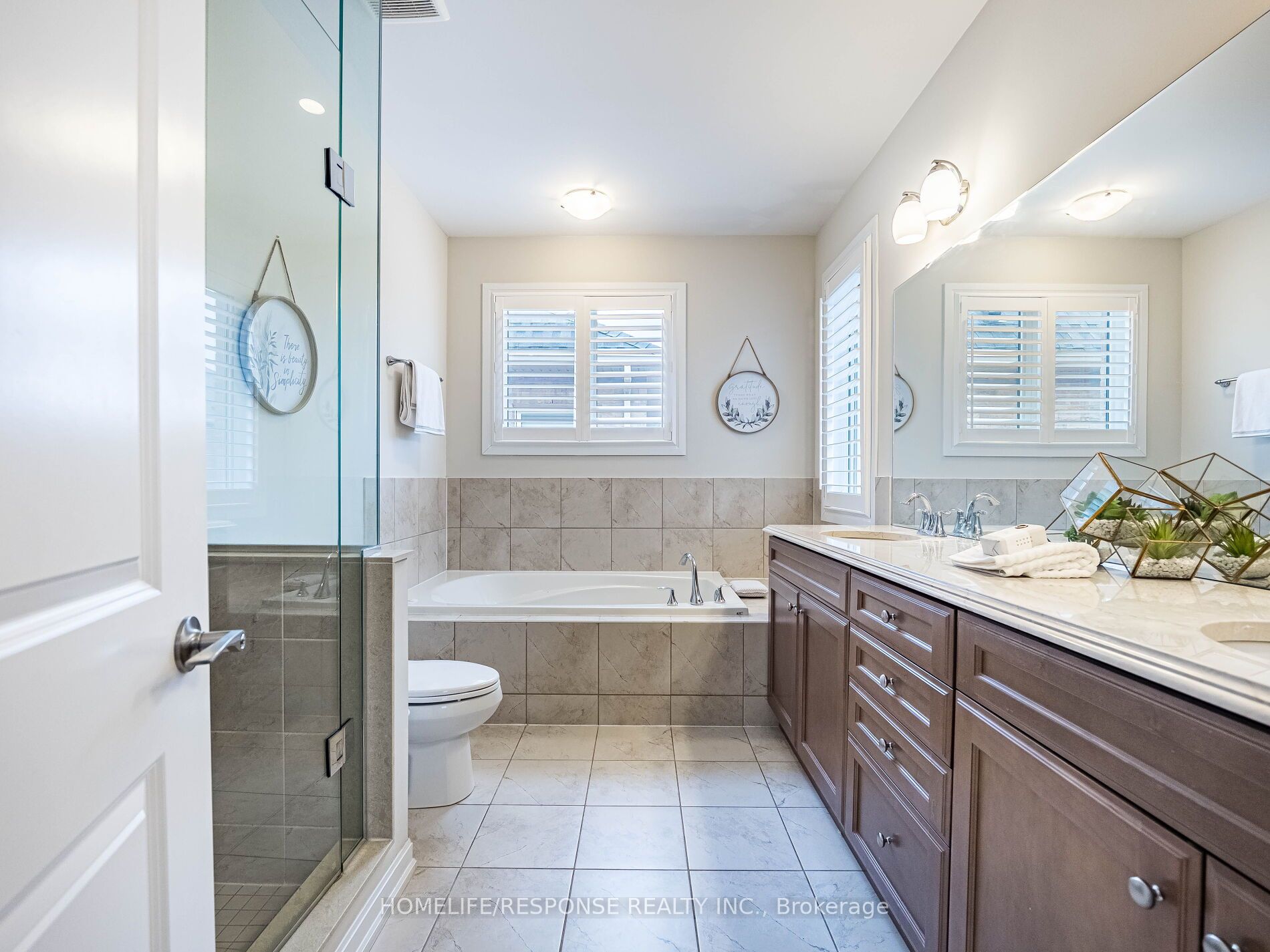 115 Beaveridge Avenue W Property Photo 20