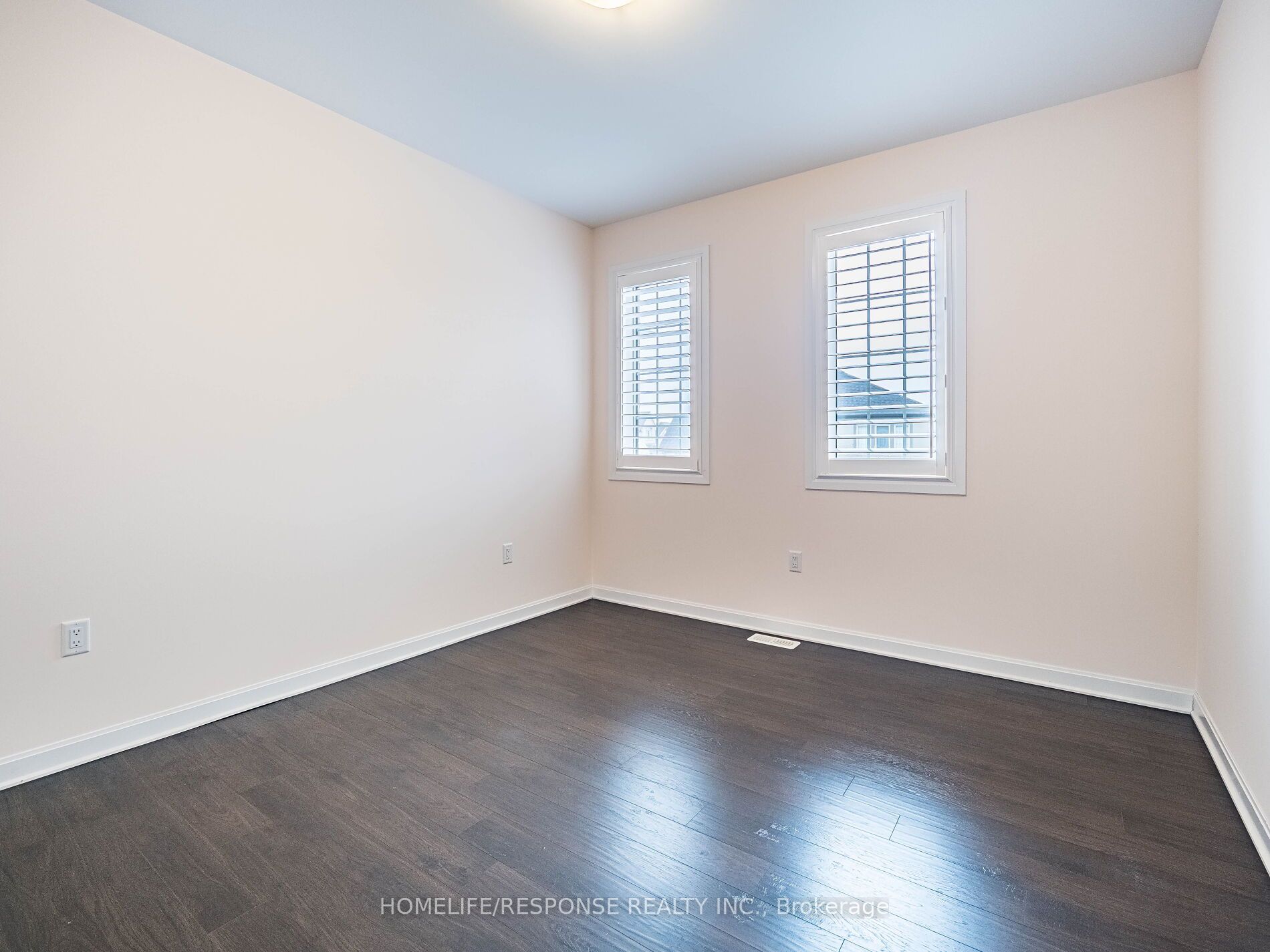 115 Beaveridge Avenue W Property Photo 21