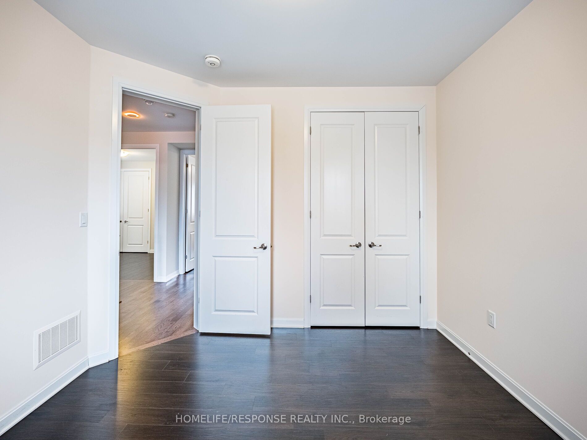 115 Beaveridge Avenue W Property Photo 22