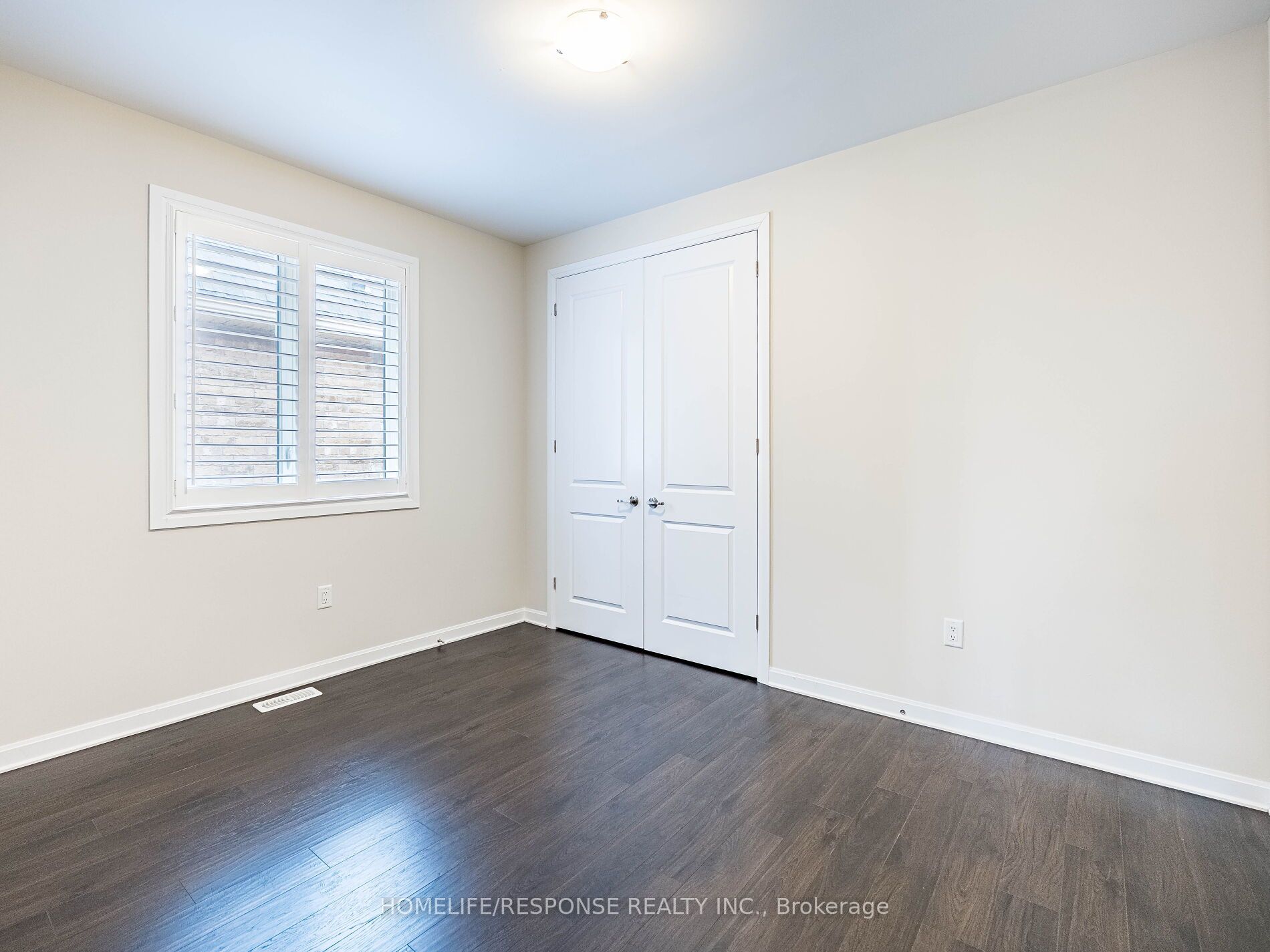 115 Beaveridge Avenue W Property Photo 23