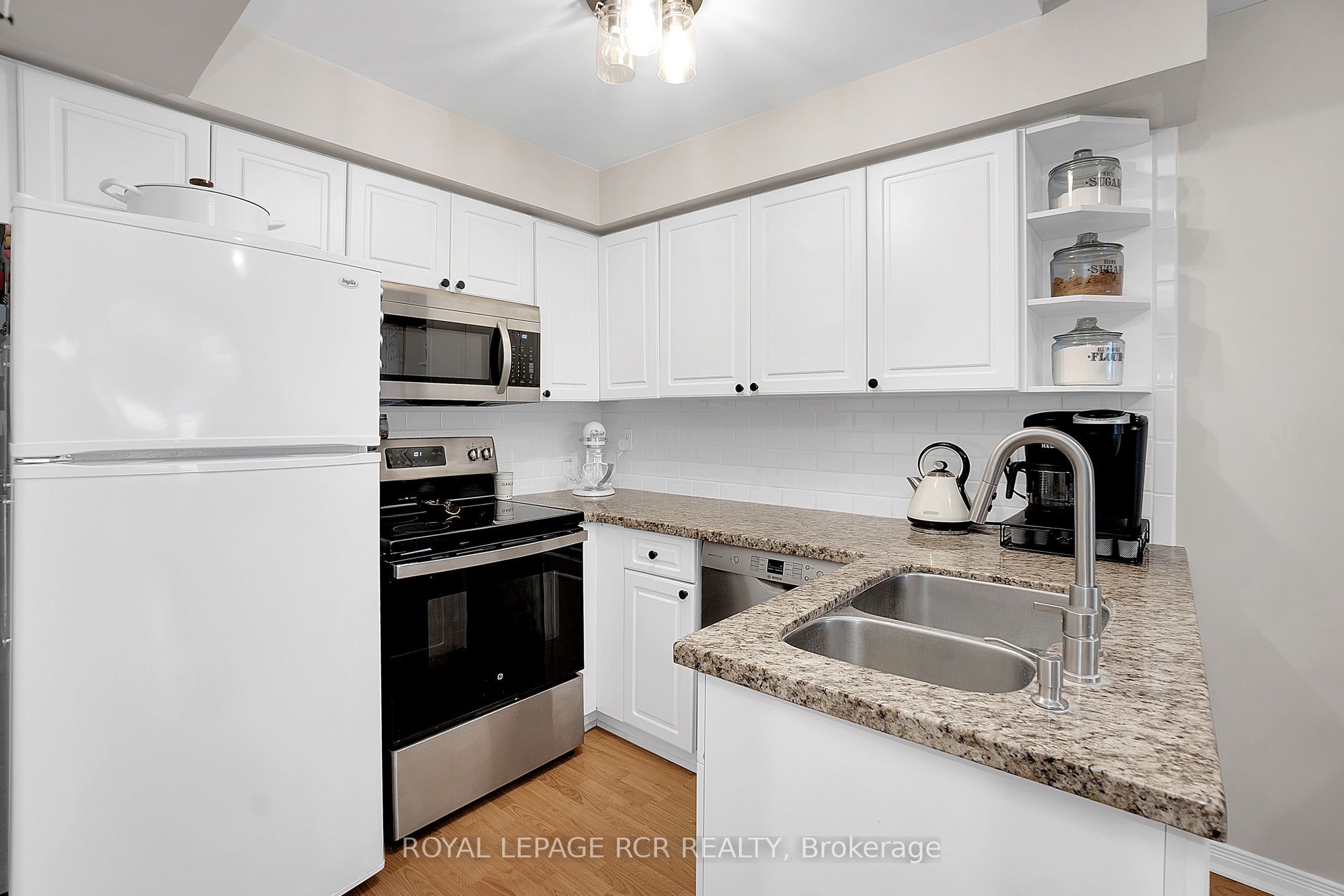3a Robert Lane Property Photo 6