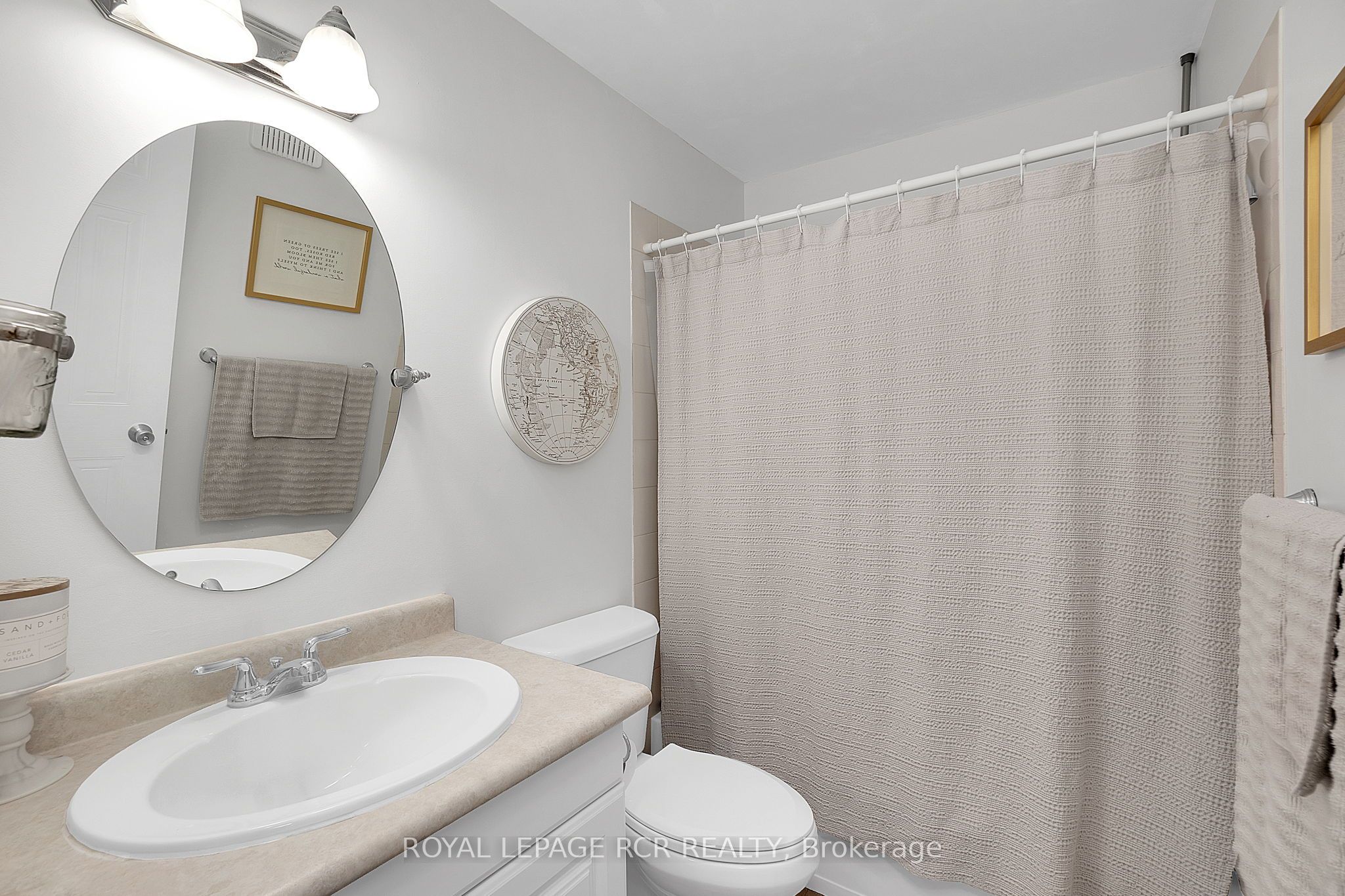 3a Robert Lane Property Photo 26
