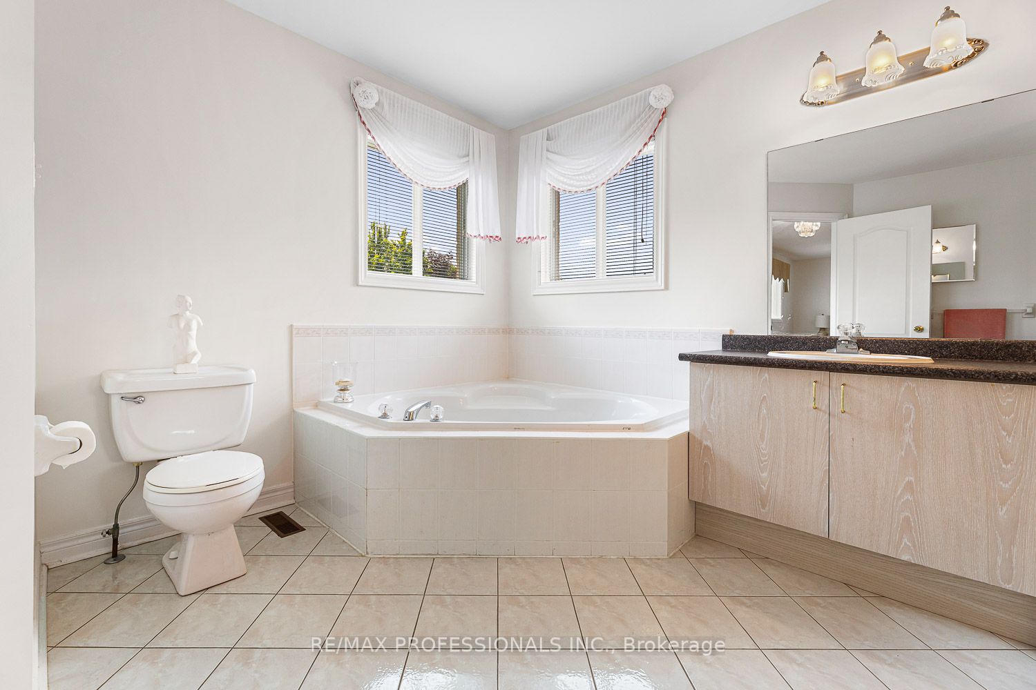 11 Riverwood Terrace Property Photo 28