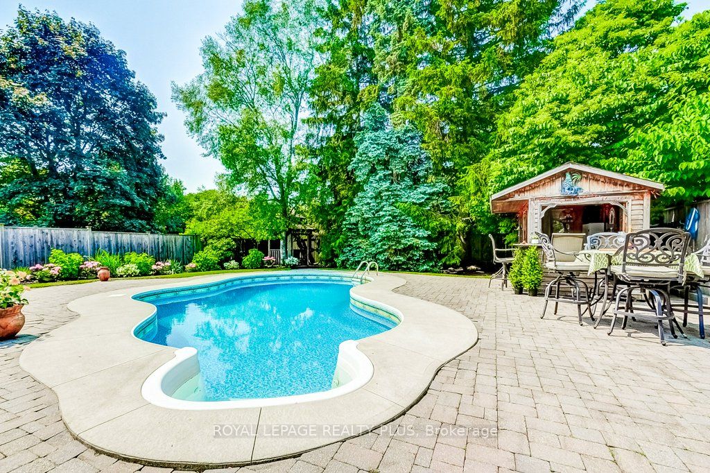748 Francis Road Property Photo 1
